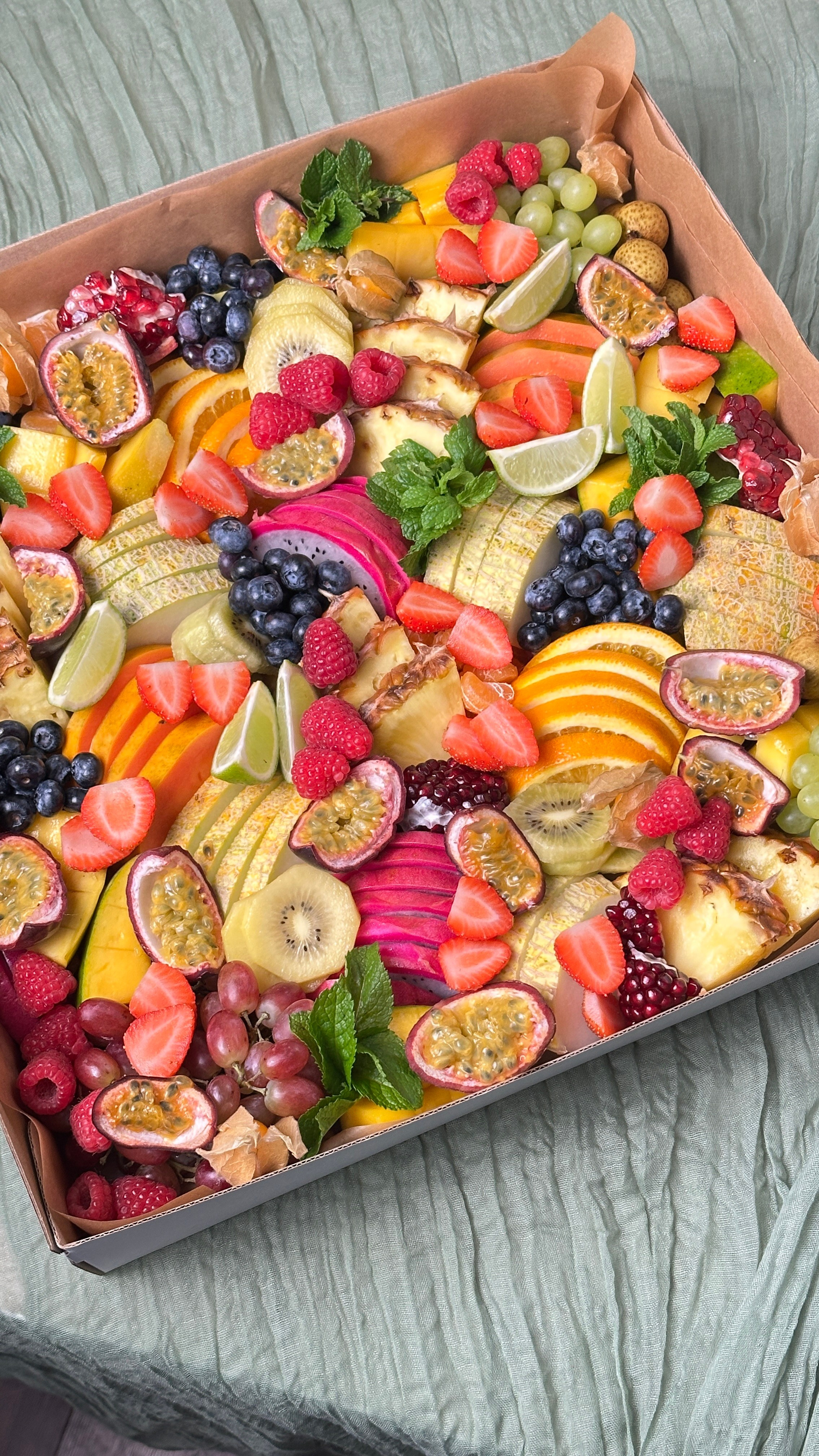 ГастроБоксы. Выездной кейтеринг, съедобные букеты, торты и сладости на заказ