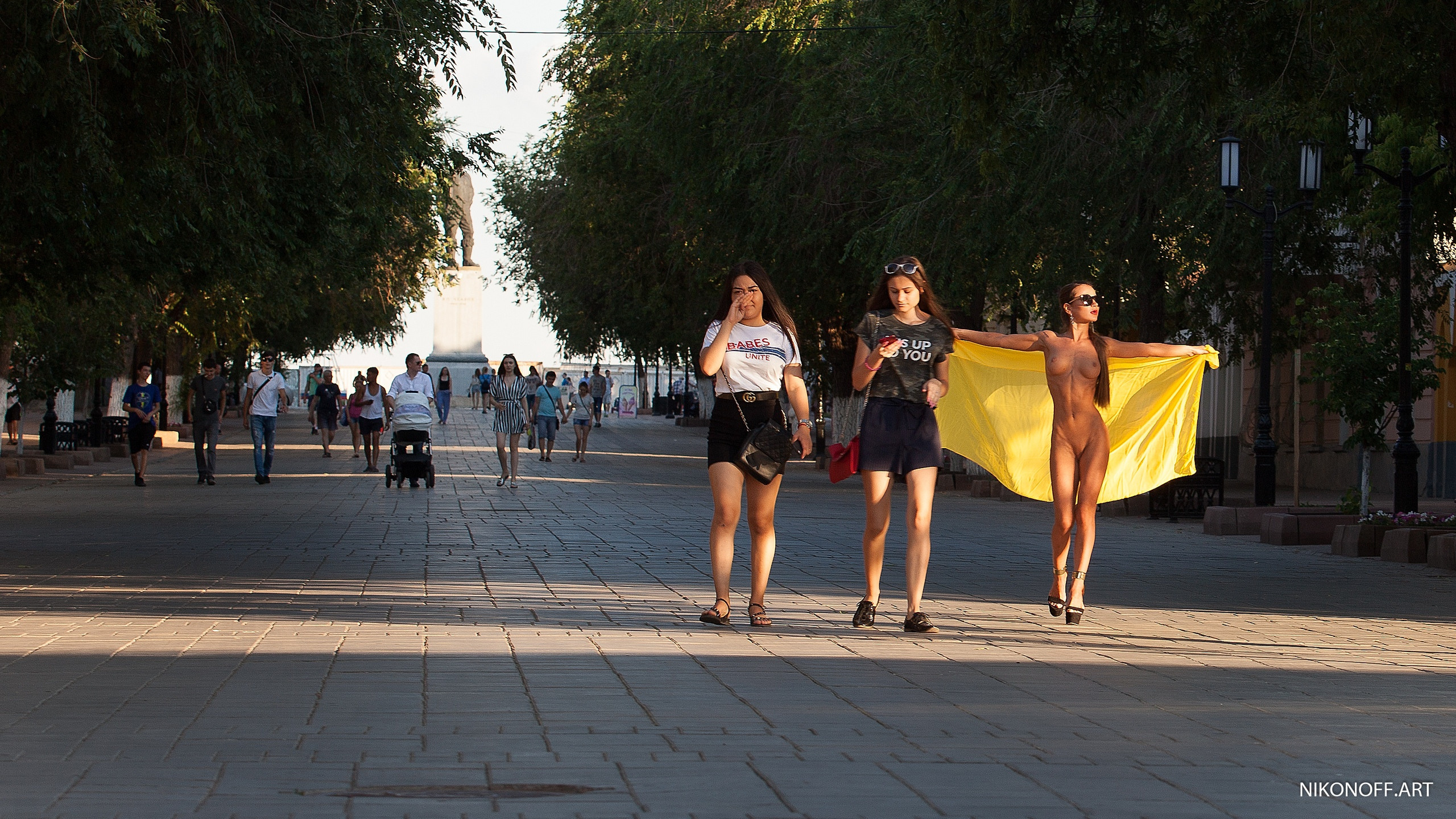 Nude in the City. Аrt Nude Photographer Evgeny Nikonoff