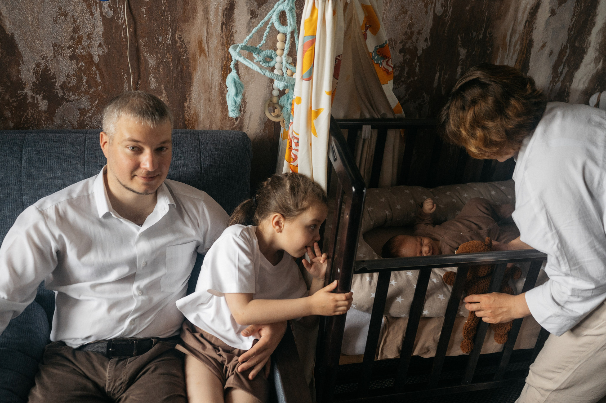 Домашняя съемка с малышом 2 месяца. Семейный фотограф Тюмень