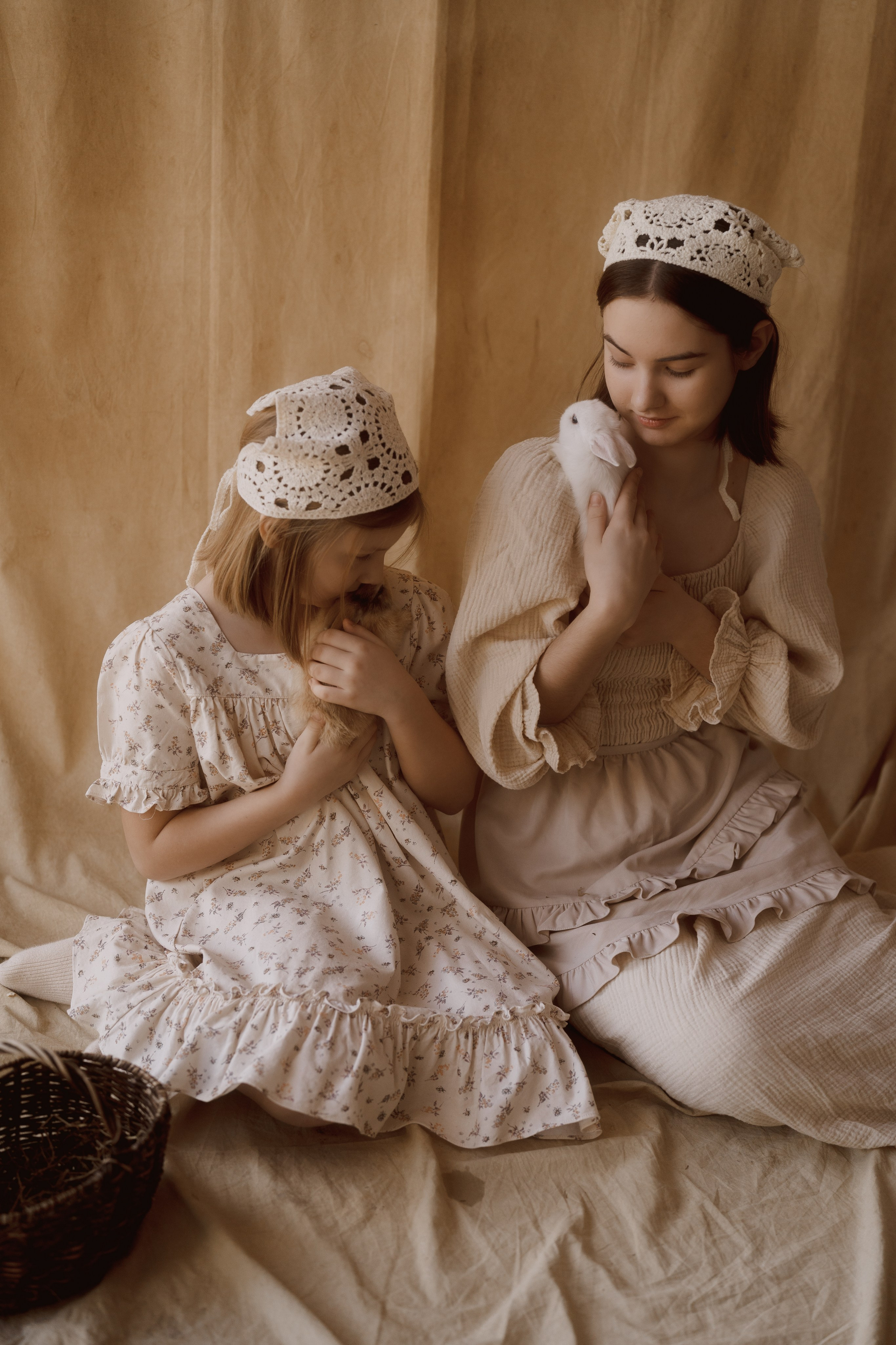 Нюша и Маша. Детская фотосессия Дом Элли г. Пушкино. Семейный и детский фотограф в Сергиев Посаде, Хотьково Якимчук Любовь