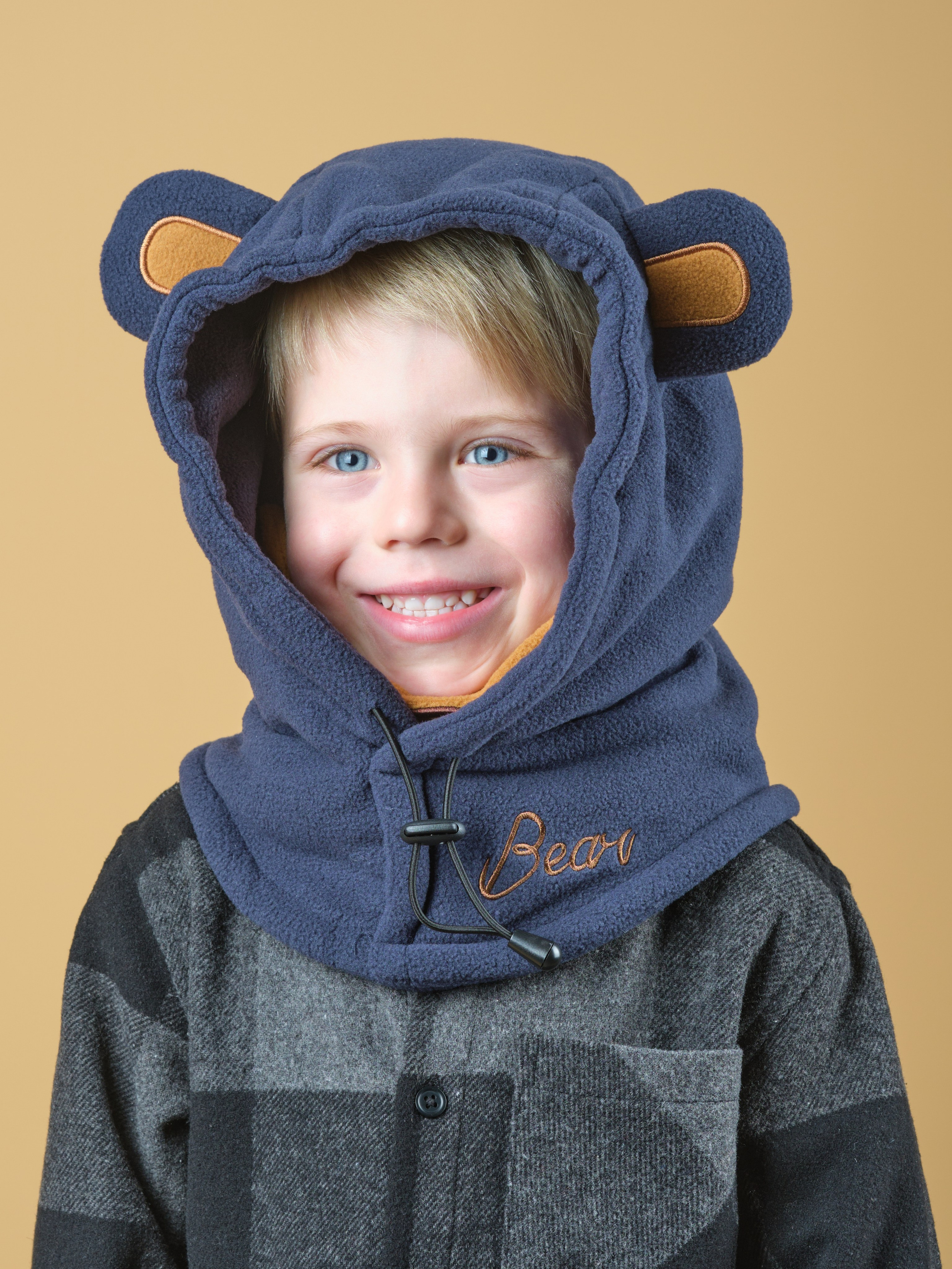 Детские шапки. Предметный фотограф в Краснодаре