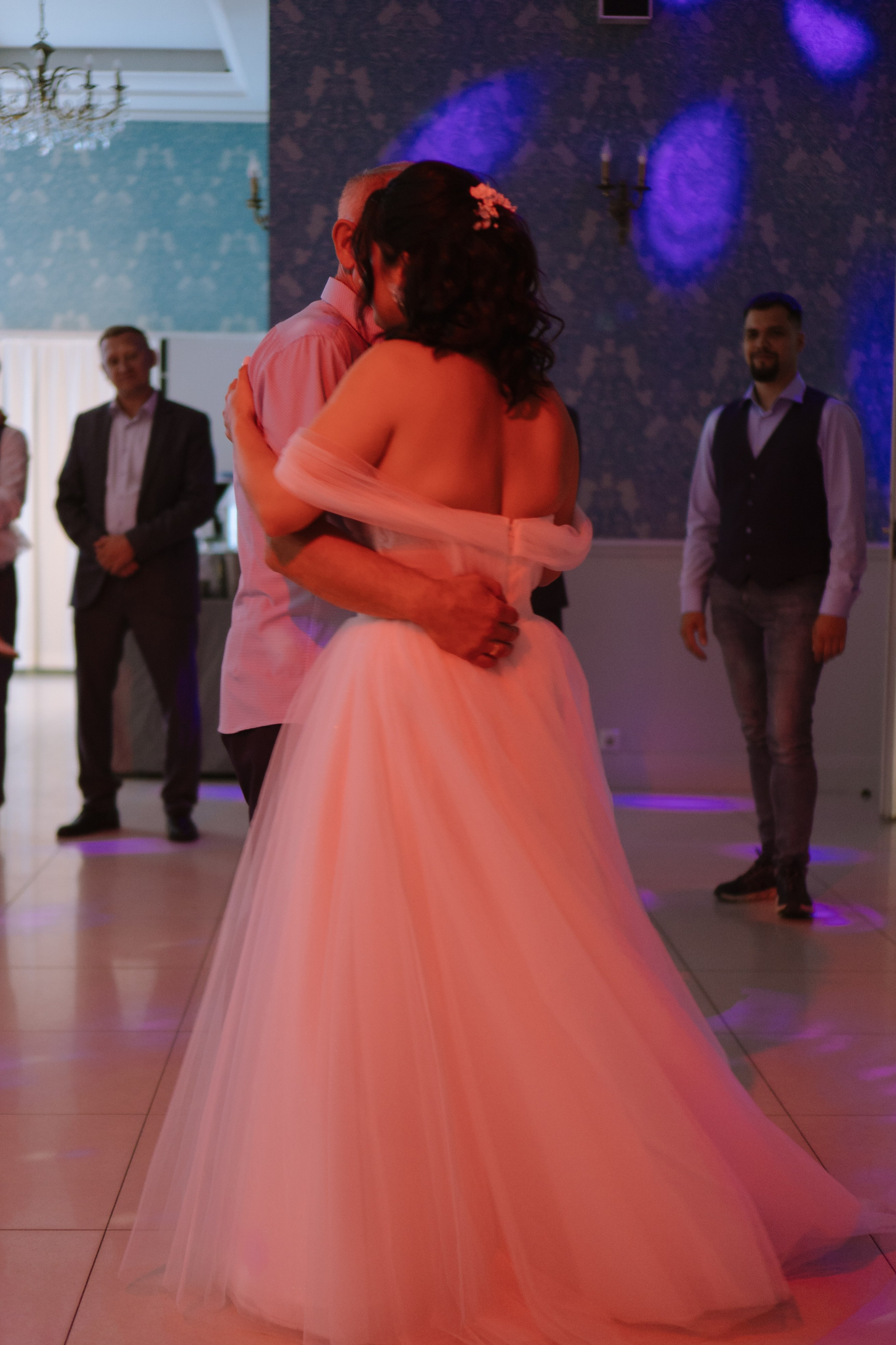 ТАНЕЦ ОТЦА И ДОЧЕРИ НА БАНКЕТЕ (СВАДЕБНАЯ ФОТОСЕСИИЯ БАНКЕТА). Профессиональный фотограф, Санкт-Петербург — Виктория Богомолова