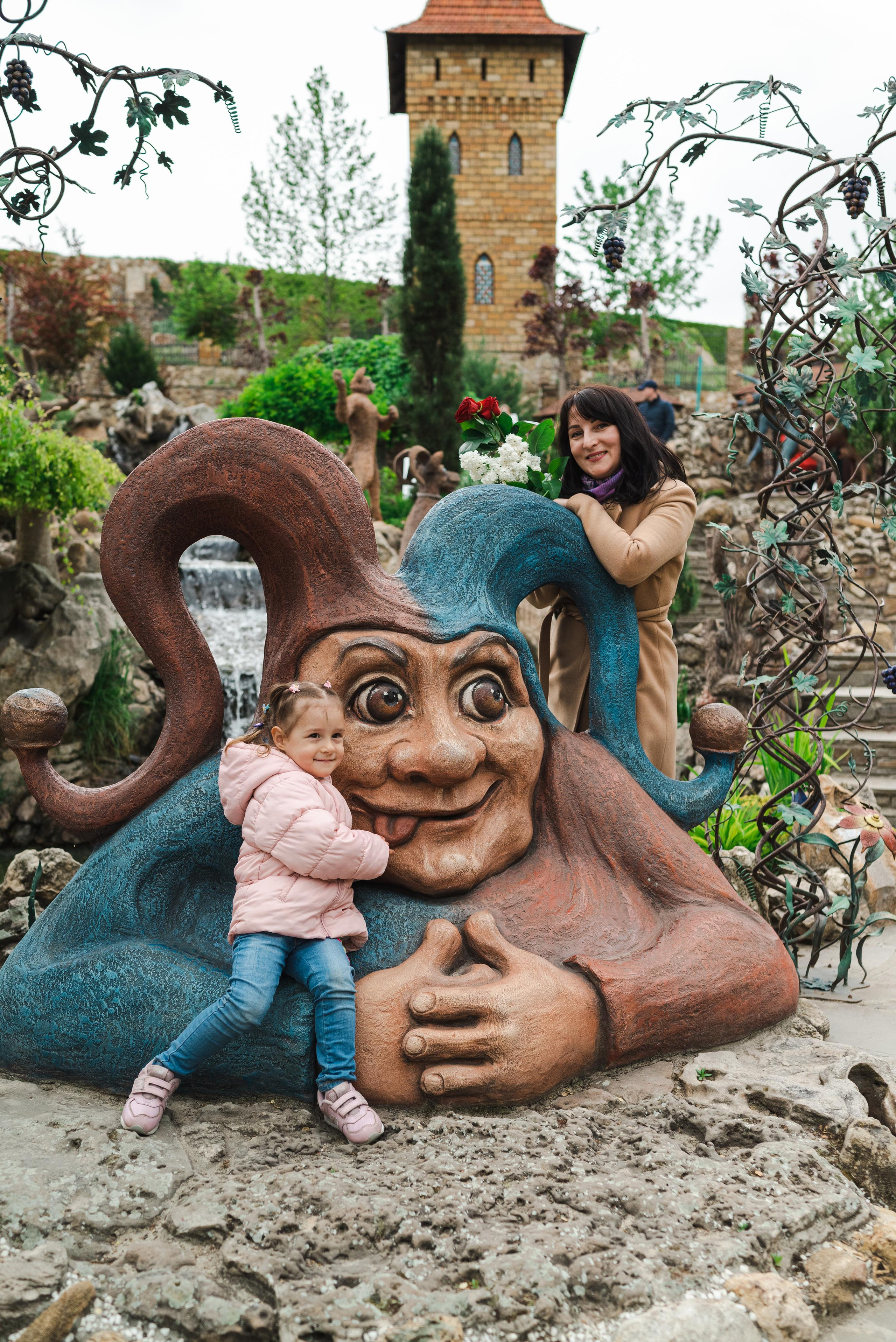 Прогулка мамы с доченькой Боженой в парке Лога. Фотограф в Каменске-Шахтинском Ольга Сагал