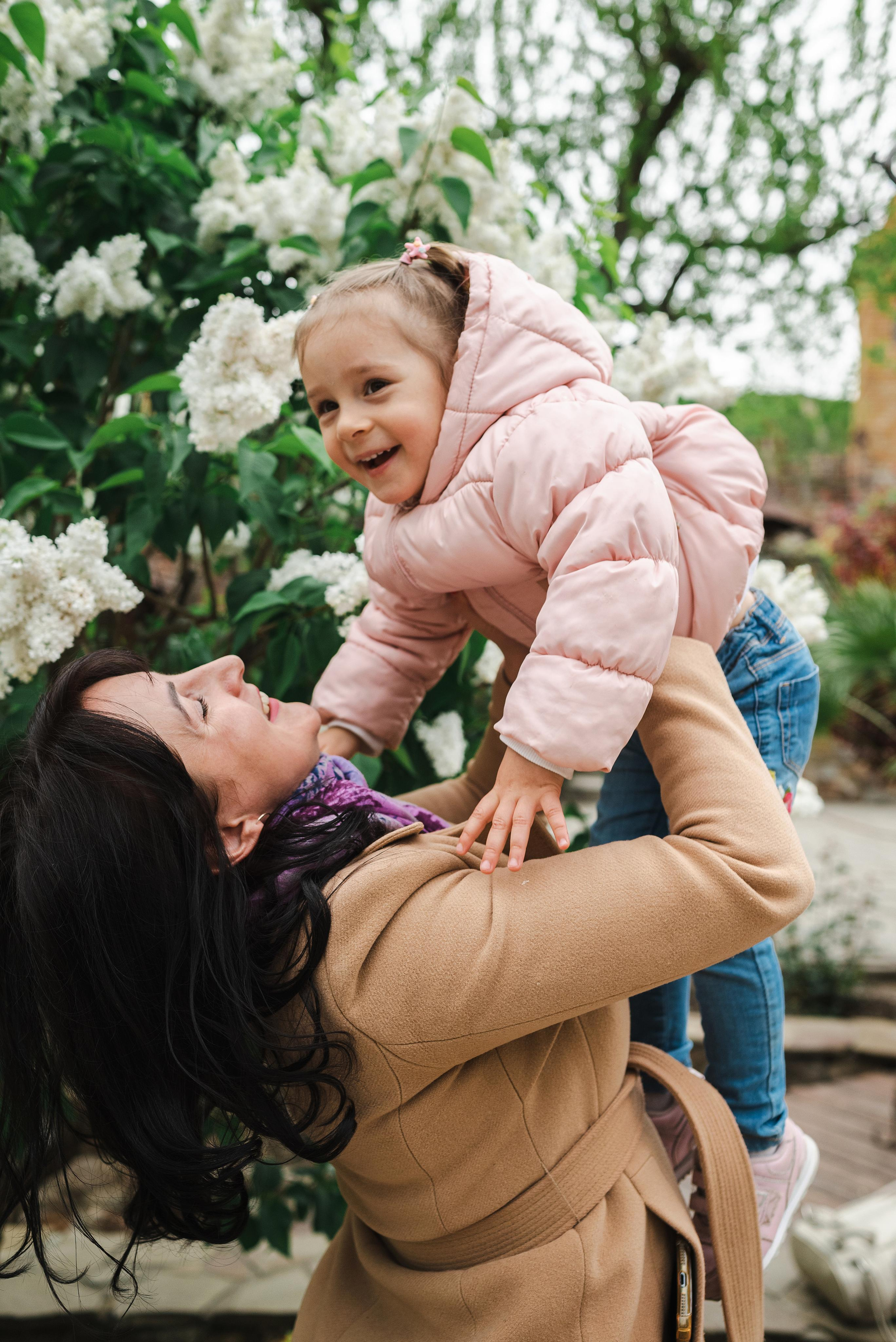 Прогулка мамы с доченькой Боженой в парке Лога. Фотограф в Каменске-Шахтинском Ольга Сагал