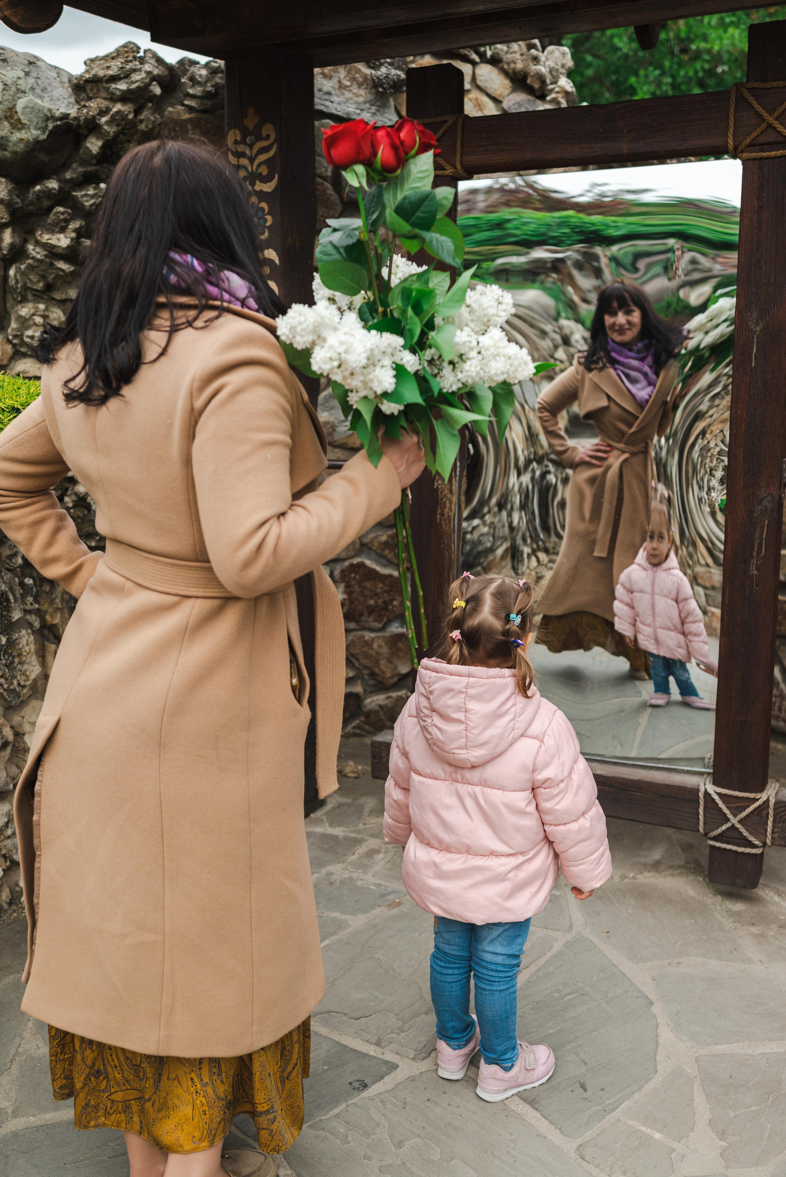 Прогулка мамы с доченькой Боженой в парке Лога. Фотограф в Каменске-Шахтинском Ольга Сагал