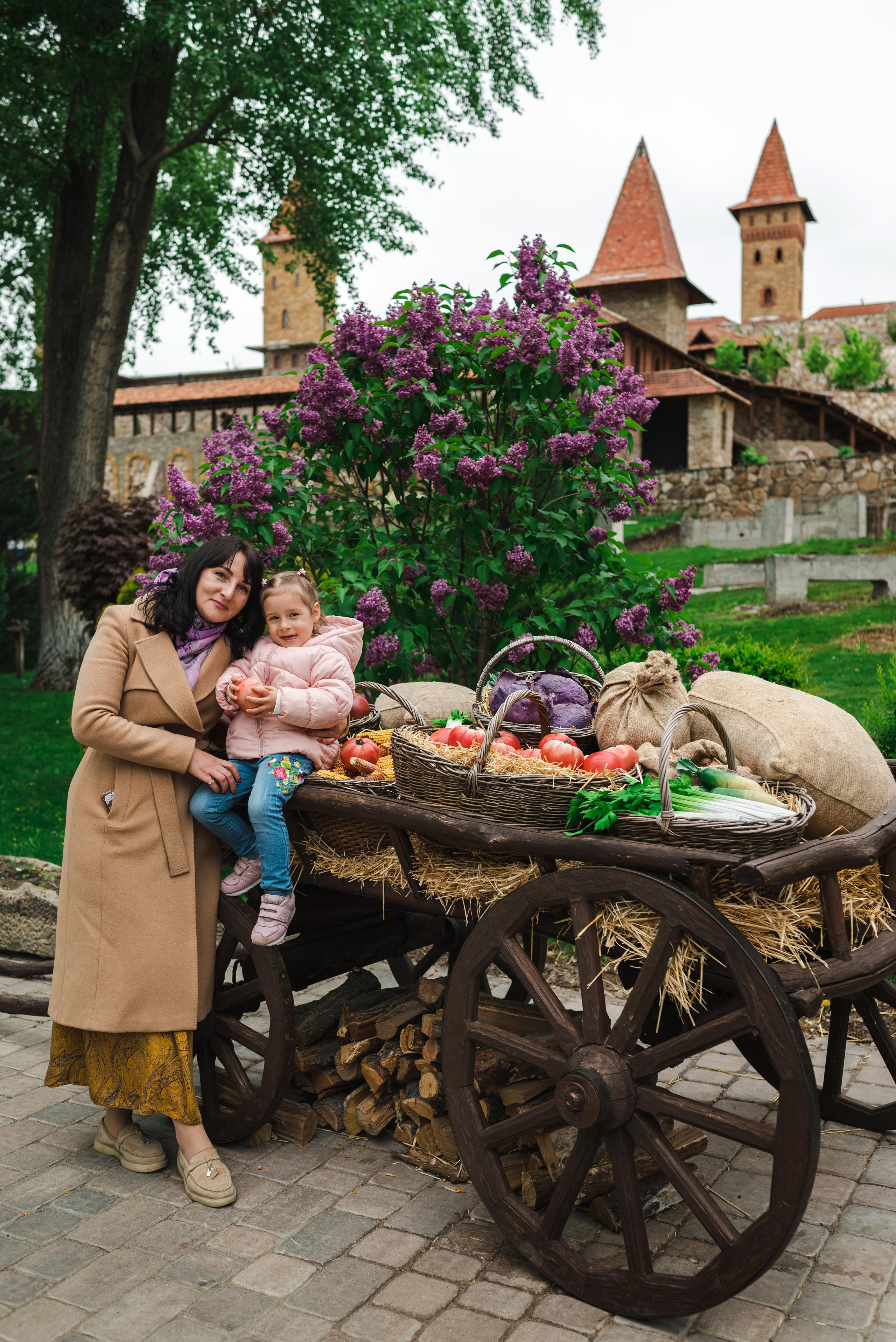 Прогулка мамы с доченькой Боженой в парке Лога. Фотограф в Каменске-Шахтинском Ольга Сагал