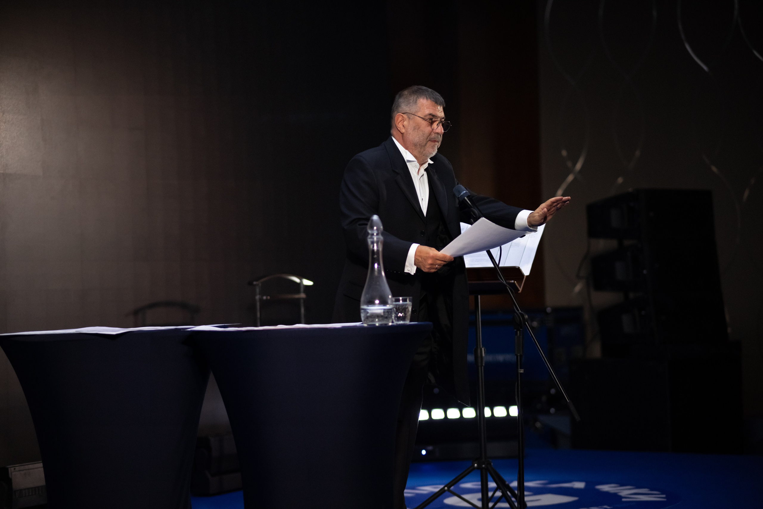 ЕВГЕНИЙ ГРИШКОВЕЦ [СПЕКТАКЛЬ]. Арина Тамочкина. Фотограф Краснодарю