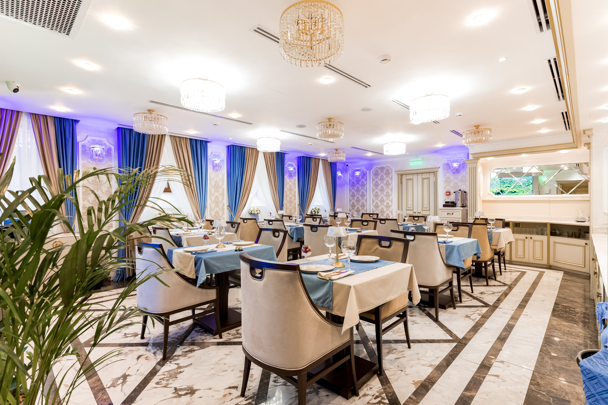 Фотосъемка для ресторана Волшебная арфа. Интерьеры, Контент, Портреты | Фотограф в Москве Дани Терно