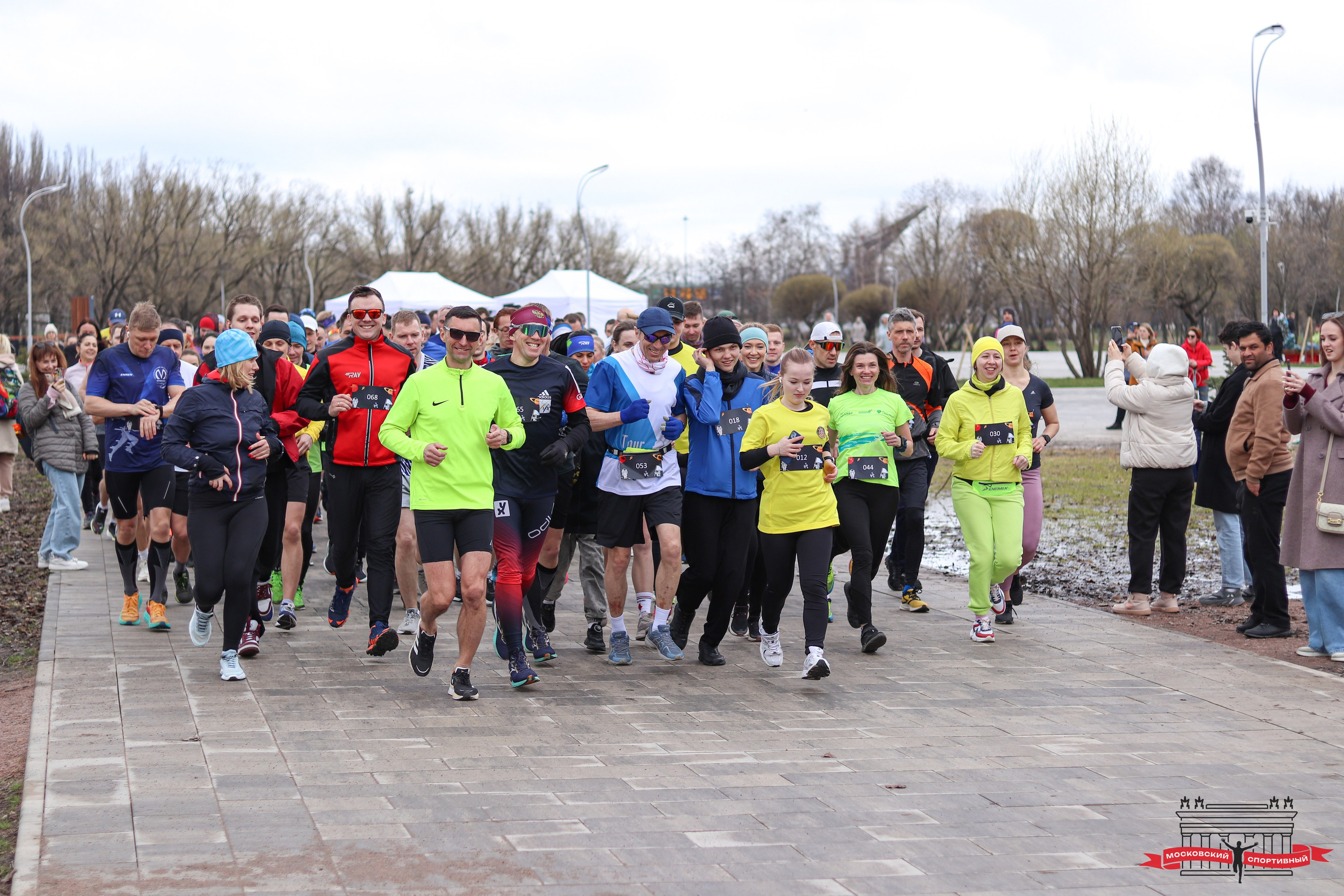 Московский Спортивный «КОСМИЧЕСКИЙ RUNOFF». Ивентный фотограф в Санкт-Петербурге Олег Комков