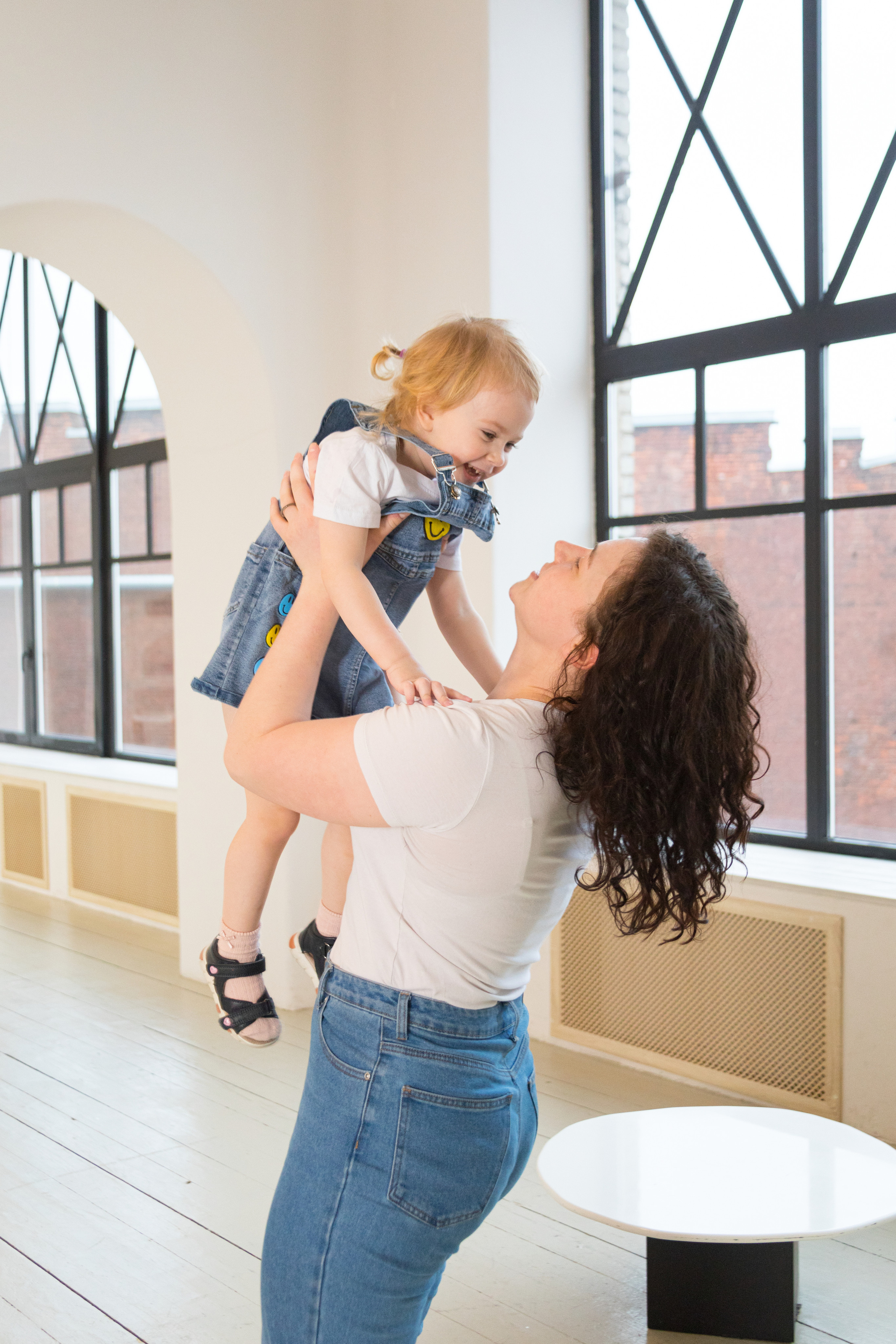 Семейная фотосессия в студии с ребенком. Детский и контент фотограф Надя Волкова Санкт-Петербург