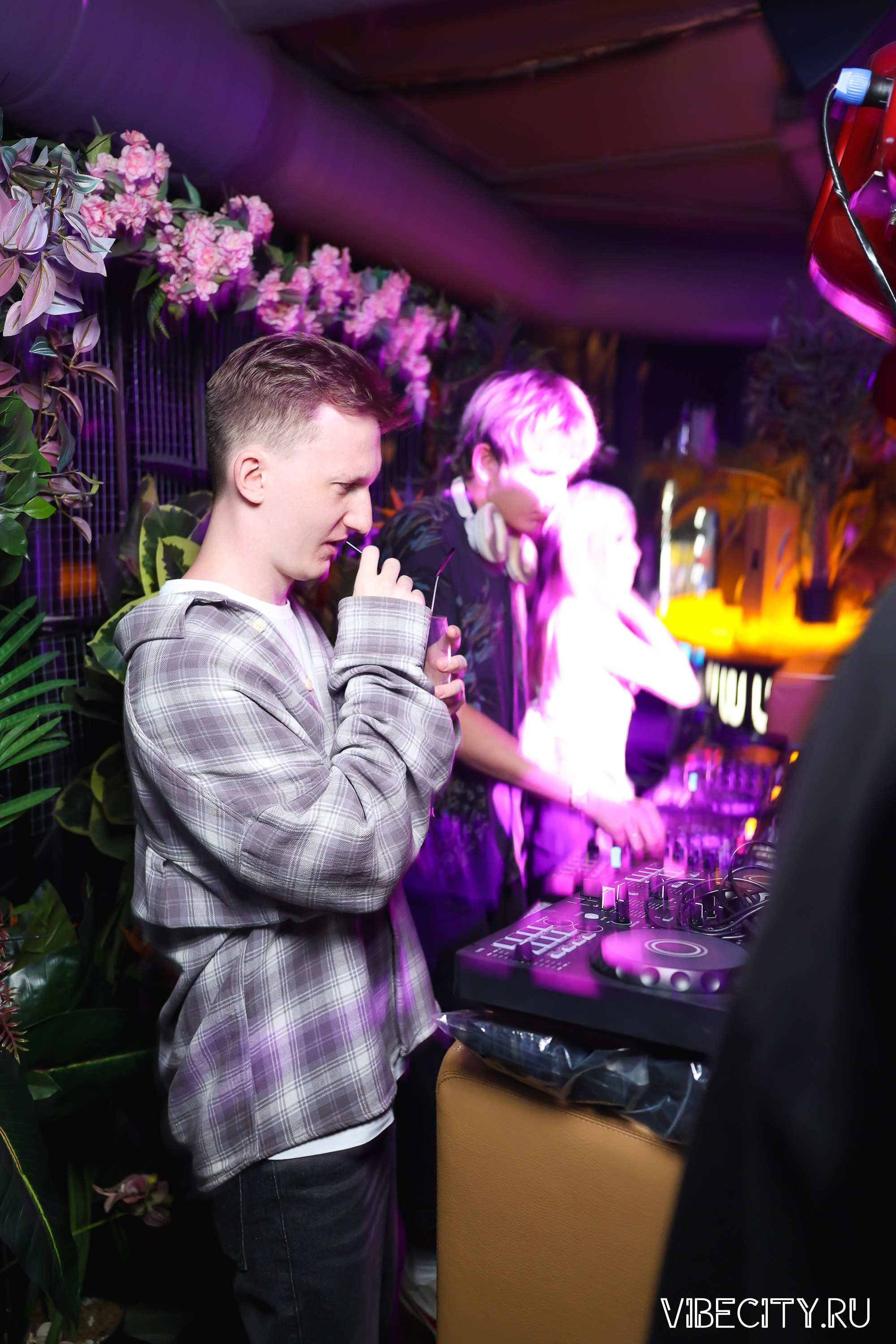 DOUBLE U. VIBECITY.RU Вайб Сити Ру Фоторепортажи Фотоотчеты Калининград