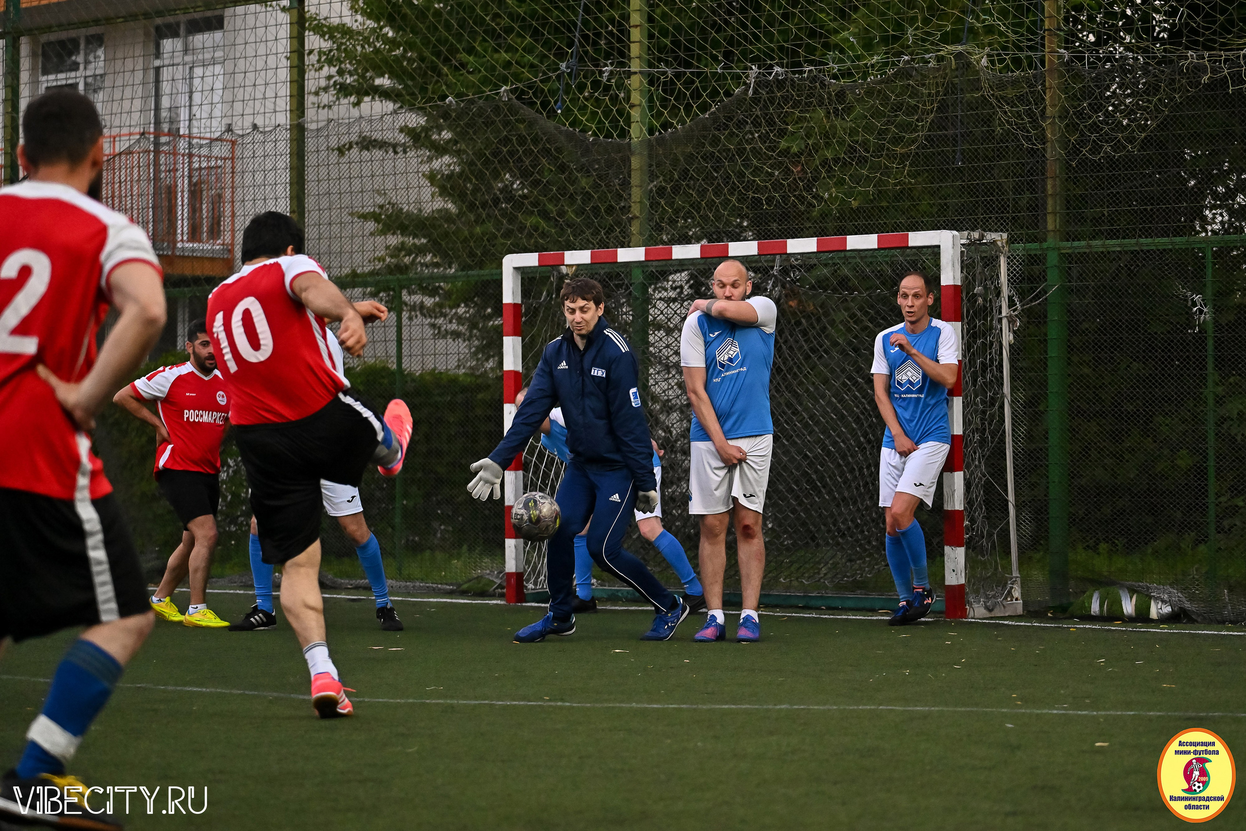 ИГРЫ МИНИ-ФУТБОЛЬНОЙ И КОРПОРАТИВНОЙ ЛИГИ. VIBECITY.RU Вайб Сити Ру Фоторепортажи Фотоотчеты Калининград