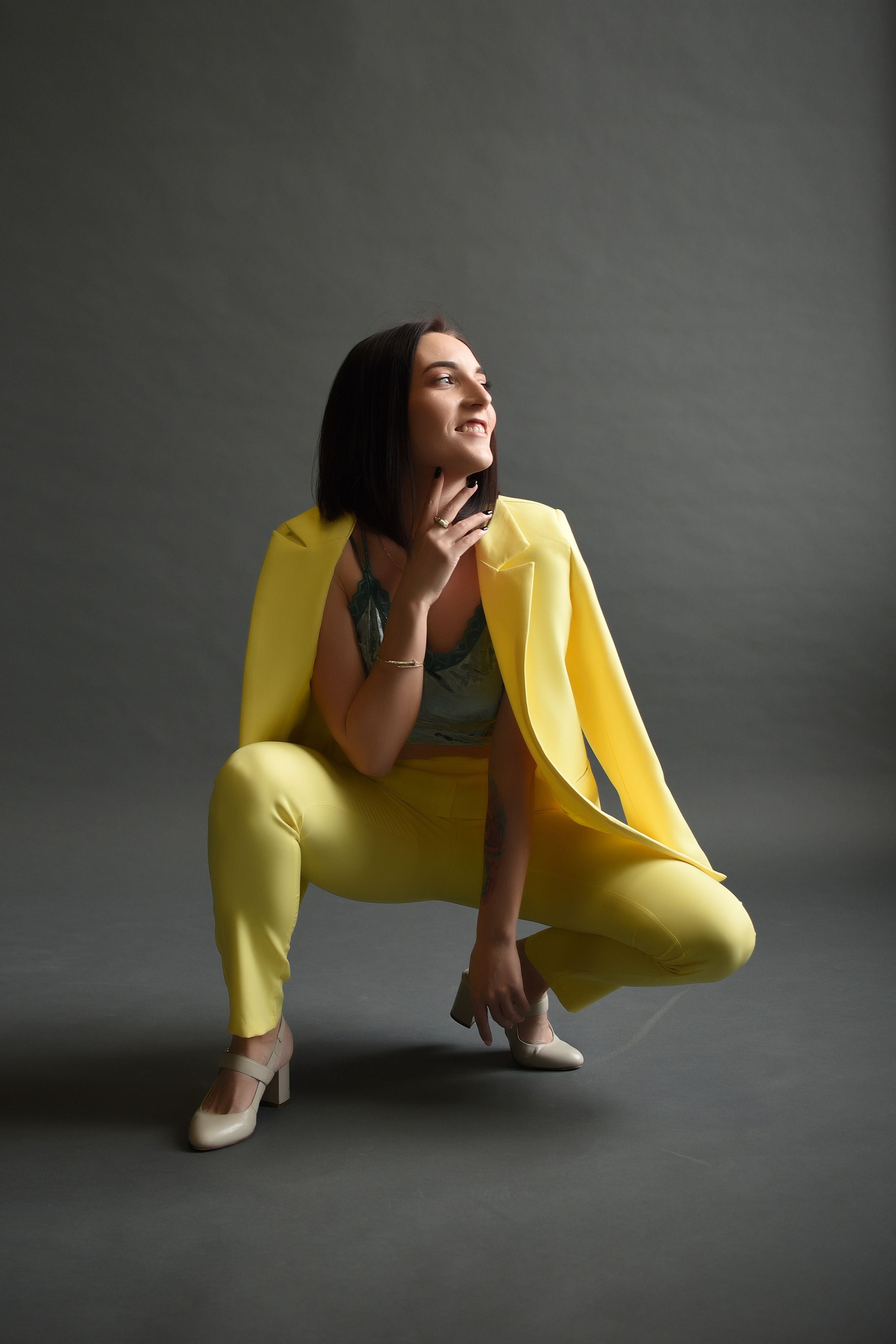 Индивидуальная студийная. Свадебный, семейный, детский, контент фотограф в Омске Максим Ильин