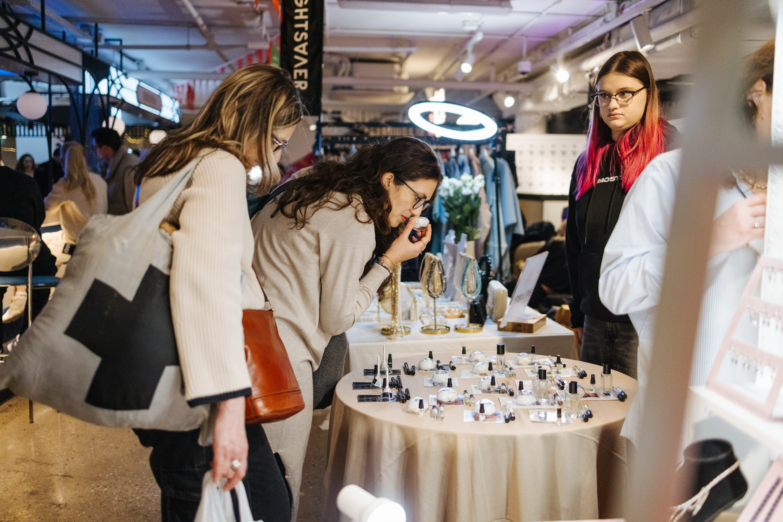 2–3 марта 2024 в пространстве «Три вокзала. Депо» / День 1 / фото Валерий Белобеев. Фотоотчеты «Ламбада-маркета»