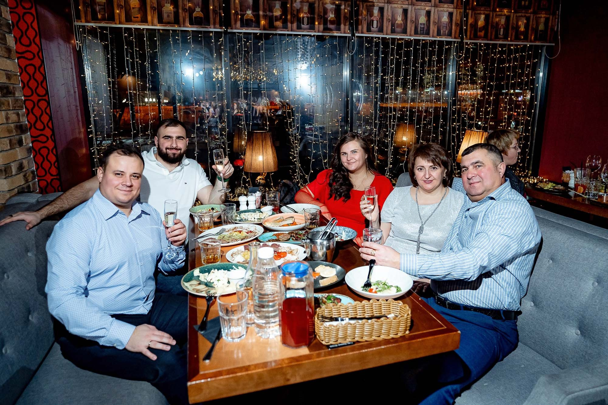 Новый год 2024 в Peoples. Сергей Кошкин. Репортажная и ивент-фотография в Сургуте