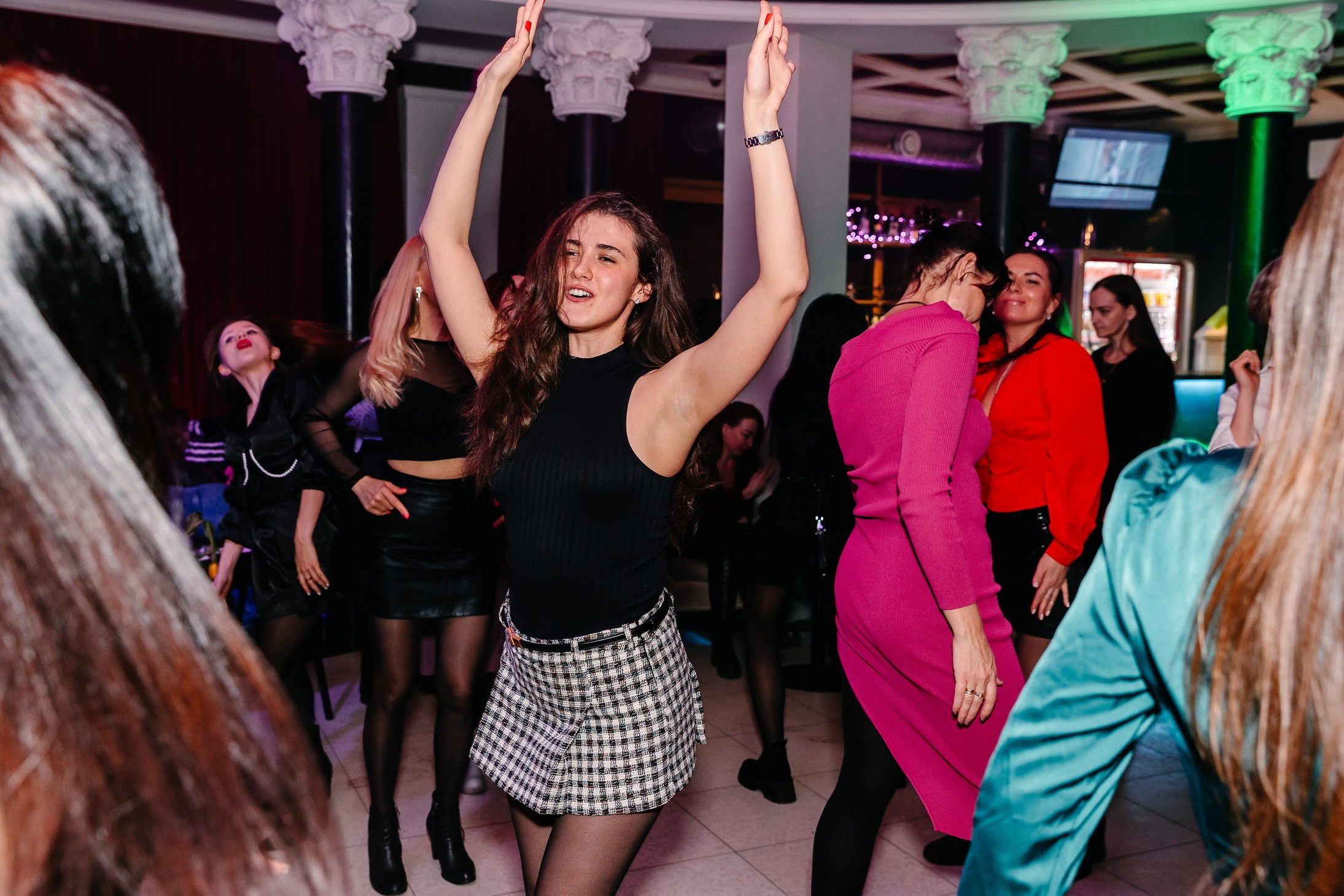 8 марта в лаунж-баре Major 2024. Свадебный, семейный и детский фотограф в Калининграде Елена Кравцова