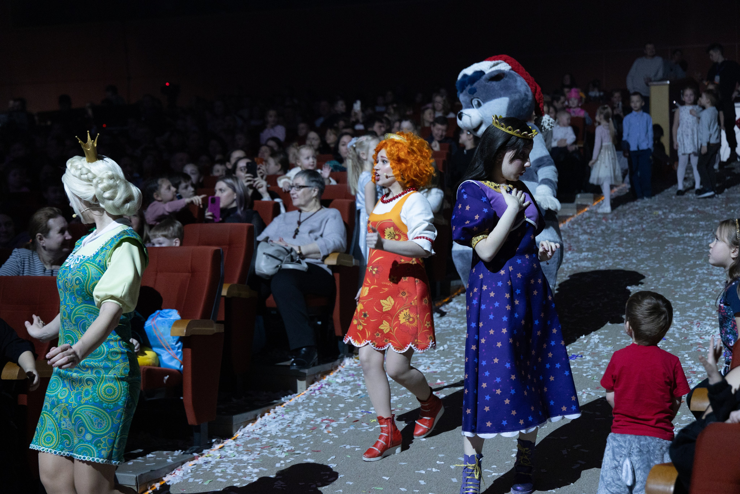 Ёлка телеканала МУЛЬТ в ККТ Космос. Семейный и репортажный фотограф Наташа Давыдова