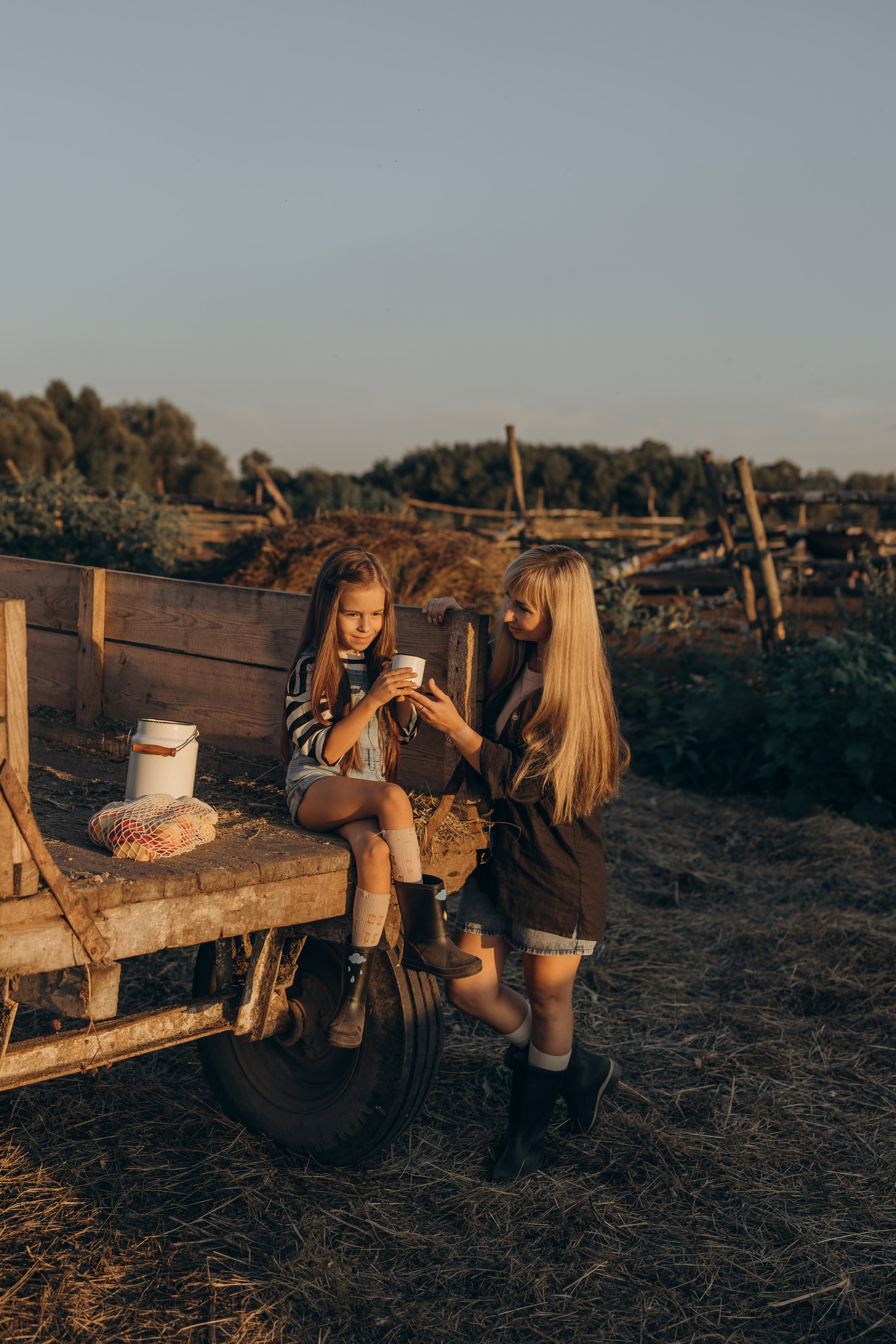 Детство, лошади, природа. Семейный фотограф Москва. Фотограф беременности и материнства Москва