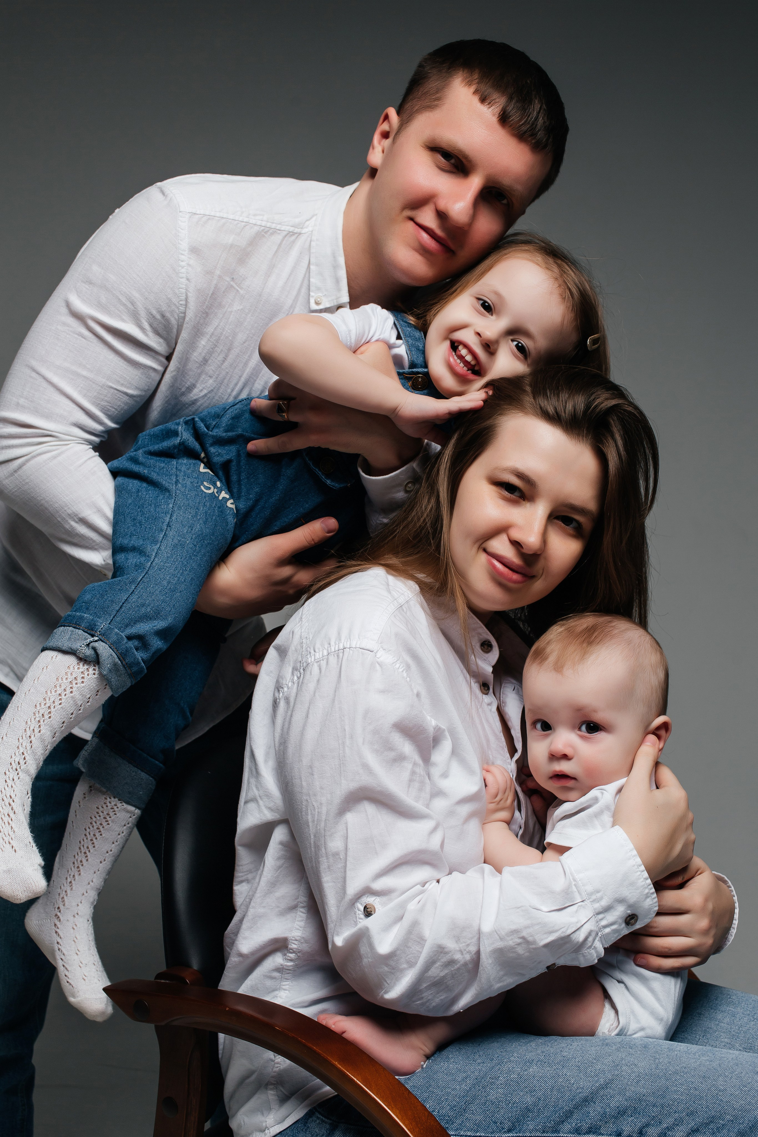 Семейная фотосессия Анастасии и Александра. Женский фотограф в Оренбурге Ирина Заводчикова