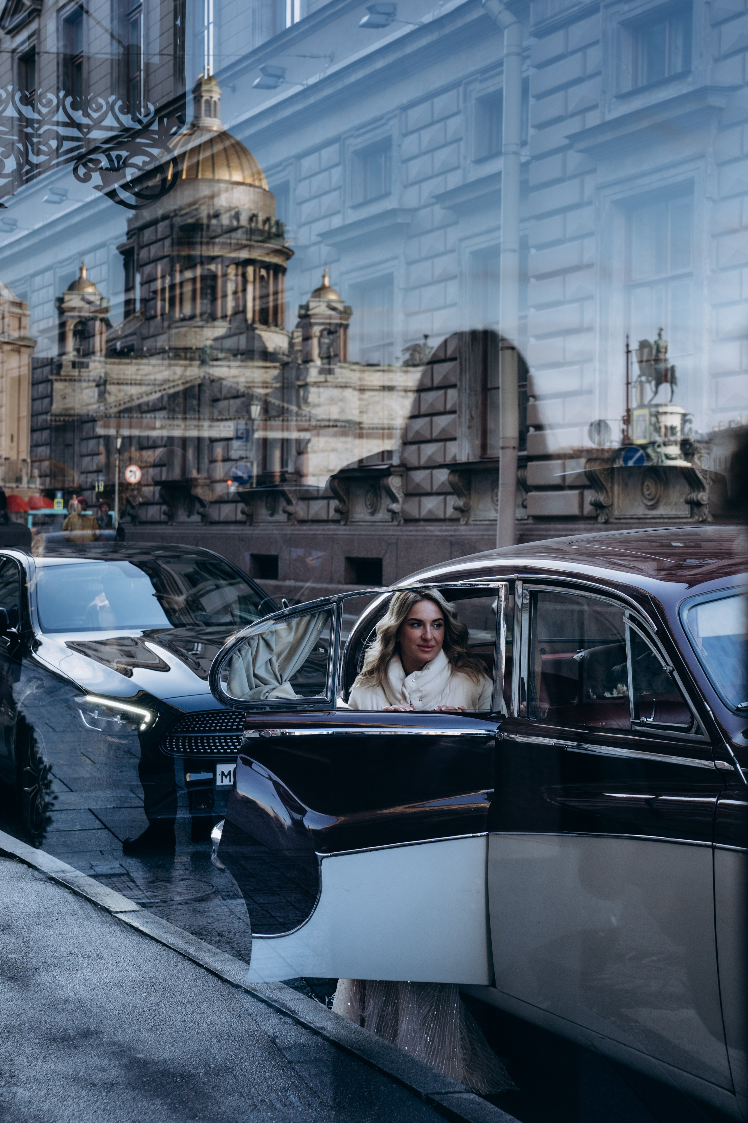 Профессиональный свадебный фотограф в Москве — создание уникальных и трогательных свадебных историй в фотографиях.