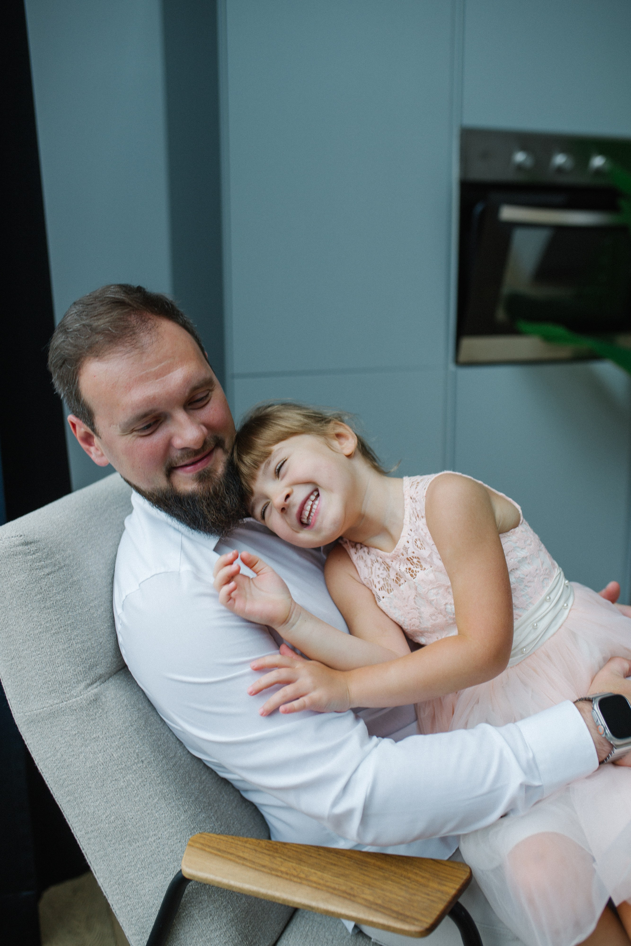 Купание с танцами на столе. Фотограф Оля Батист