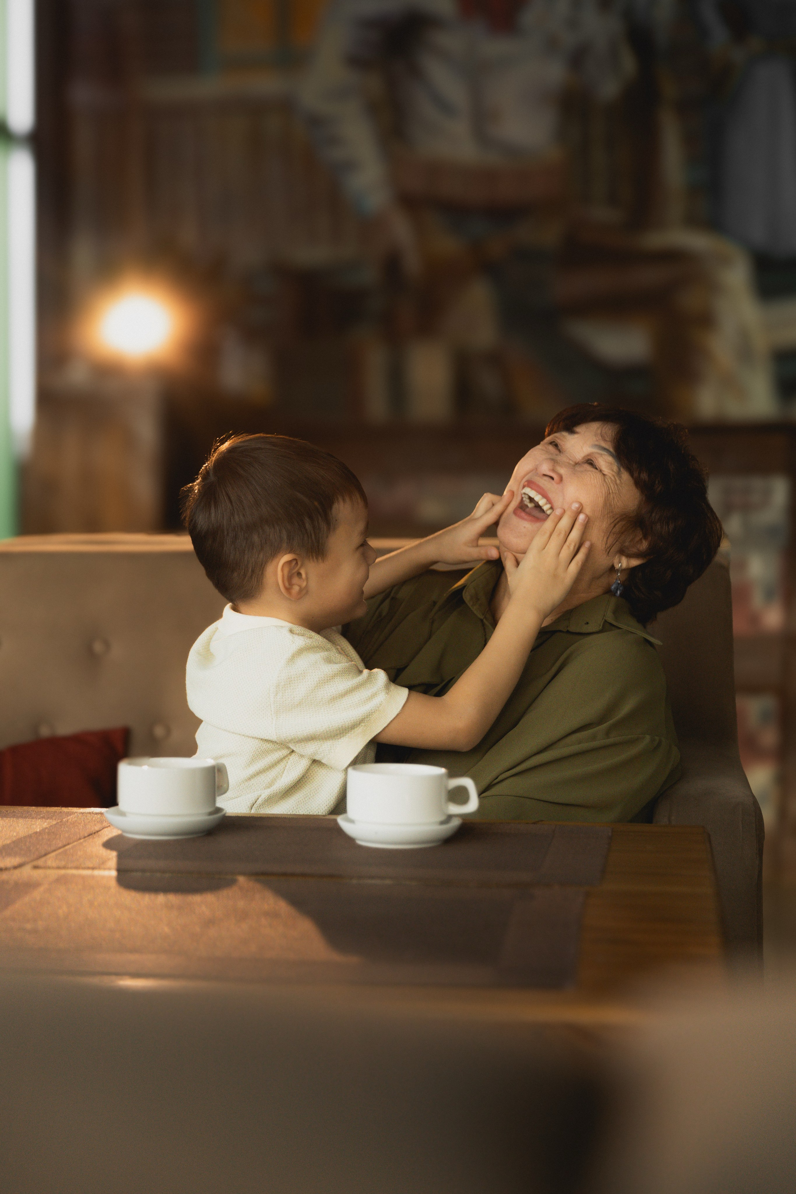 Бабушка и внук. Семейный и свадебный фотограф Лилия Матонина | Ангарск, Иркутск, Усолье-Сибирское, Байкал (Листвянка, Ольхон), Иркутская область