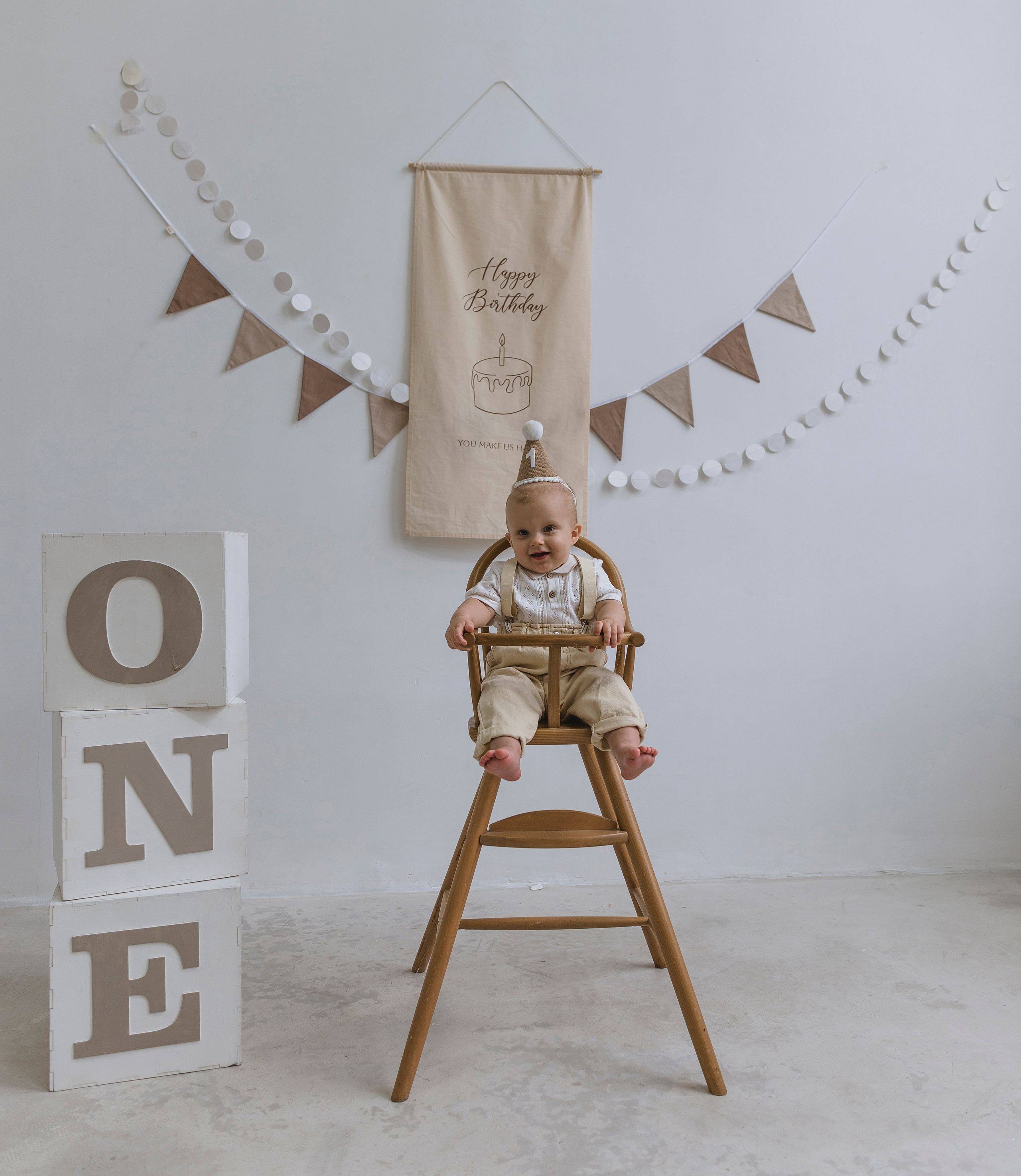 Марку годик. Женский и предметный фотограф