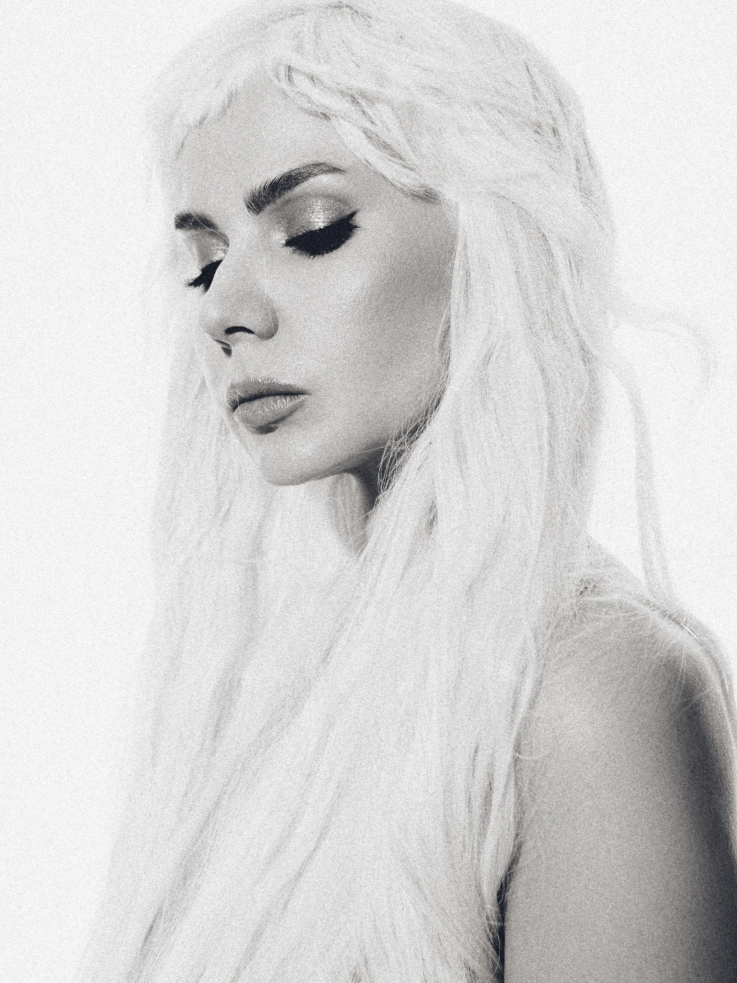 Portraits. BYPIKUSHINA