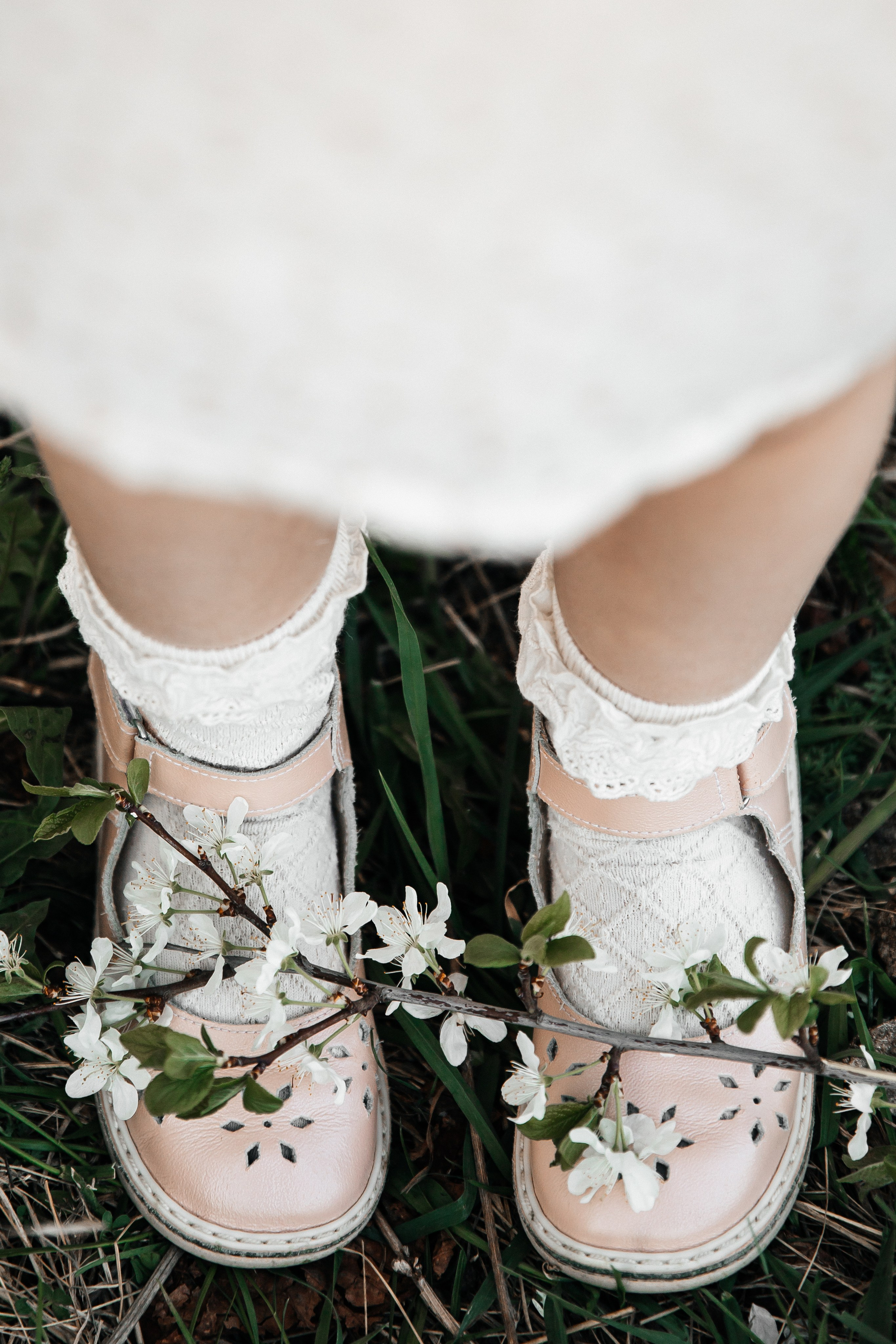 Катя и Маша в вишне. Семейный фотограф документалист в Пензе Лопатинская Татья