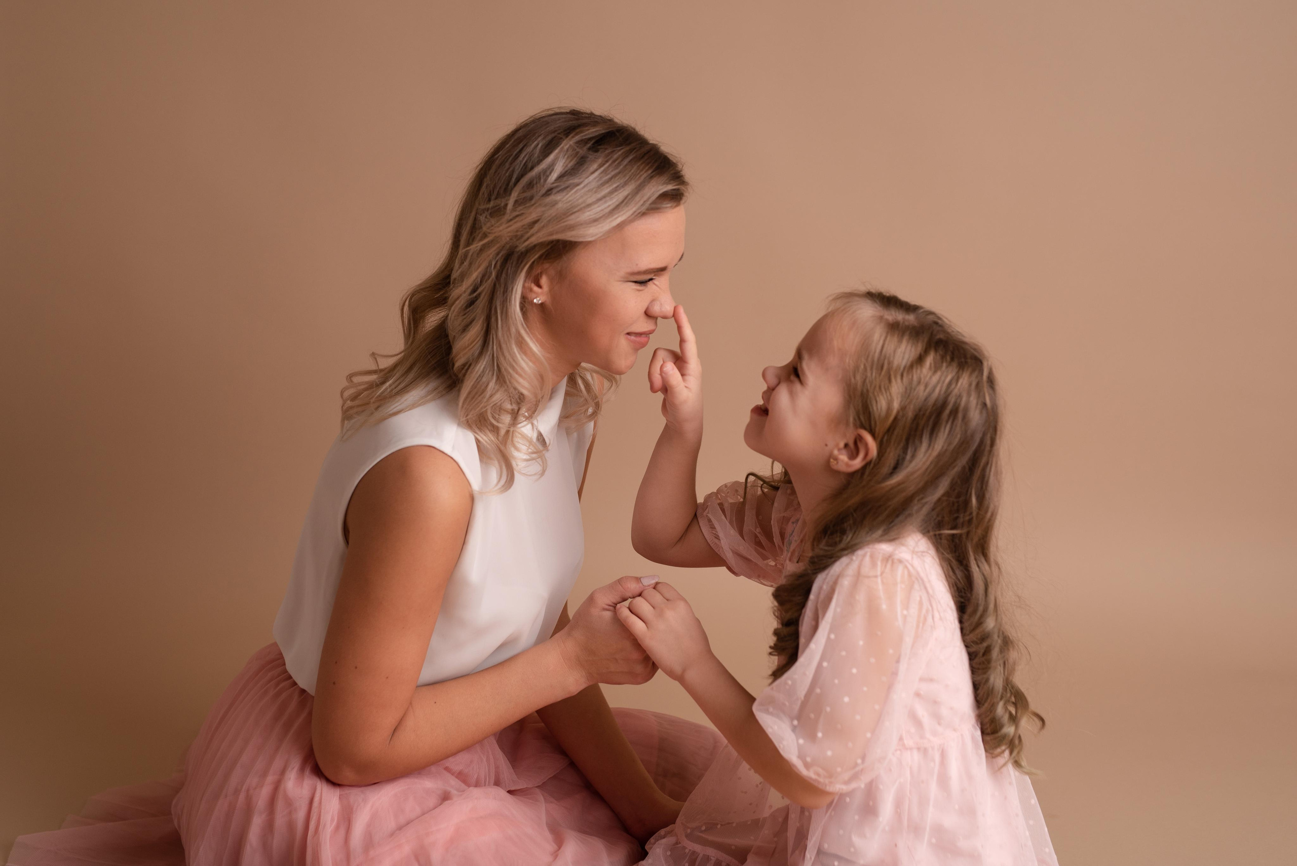 Мама-дочь. Фотограф новорожденных и детский фотограф в Екатеринбурге Ксени