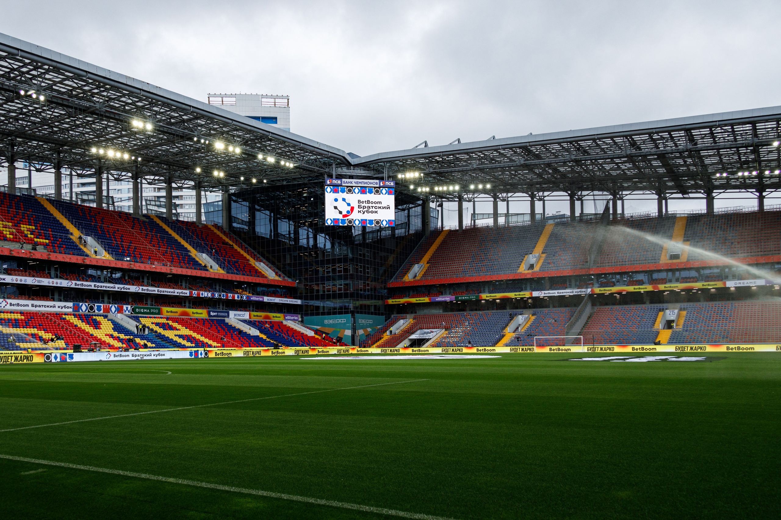 ФУТБОЛ: ЦСКА — ПАРТИЗАН. Фотограф Павел Подшивалов