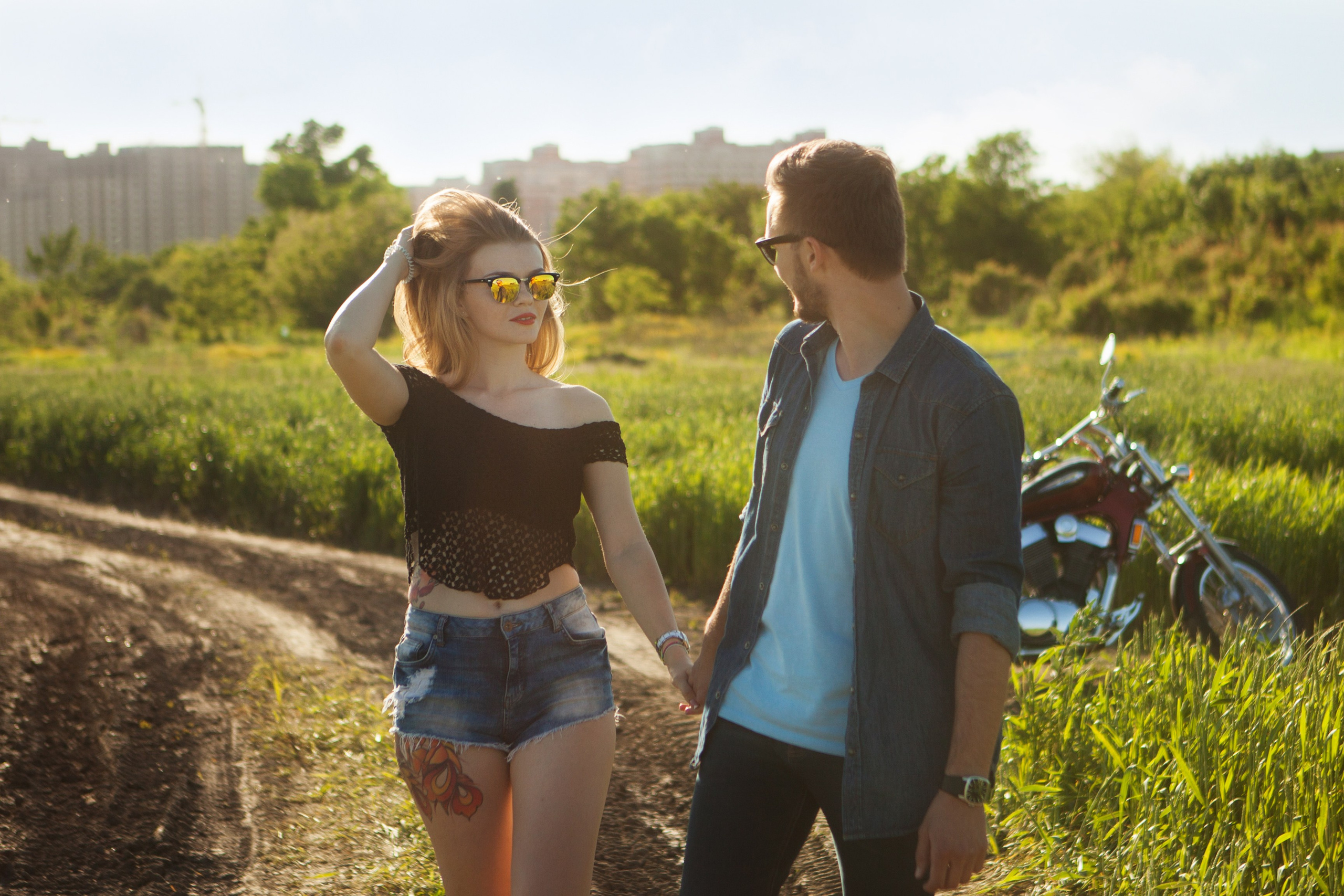 Сергей, Евгения и мотоцикл. Семейный и детский фотограф в Краснодаре Брусилова Марина