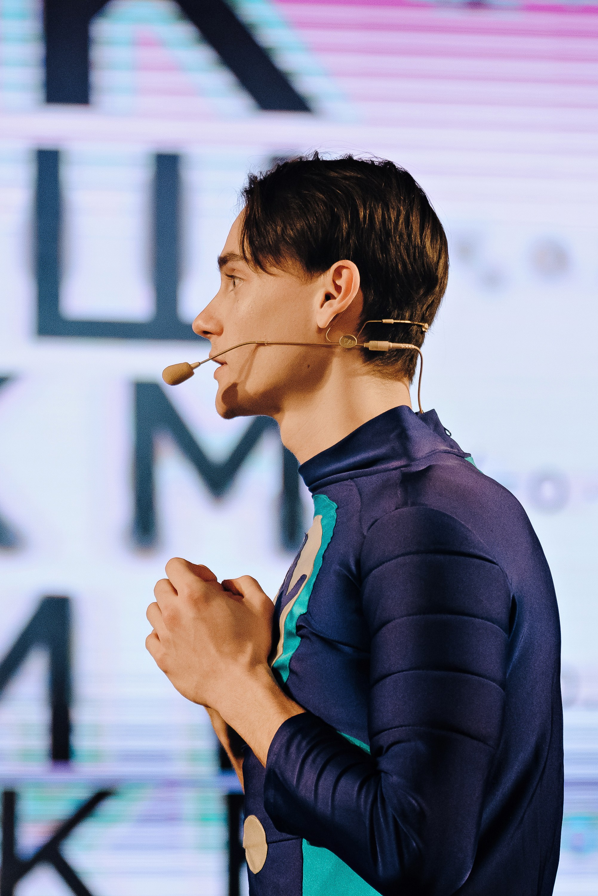 СПЕКТАКЛЬ «ВОЛШЕБНЫЕ ОЧКИ» ОПТИК-ЦЕНТР. Репортажный фотограф Зуев Роман г. Челябинск