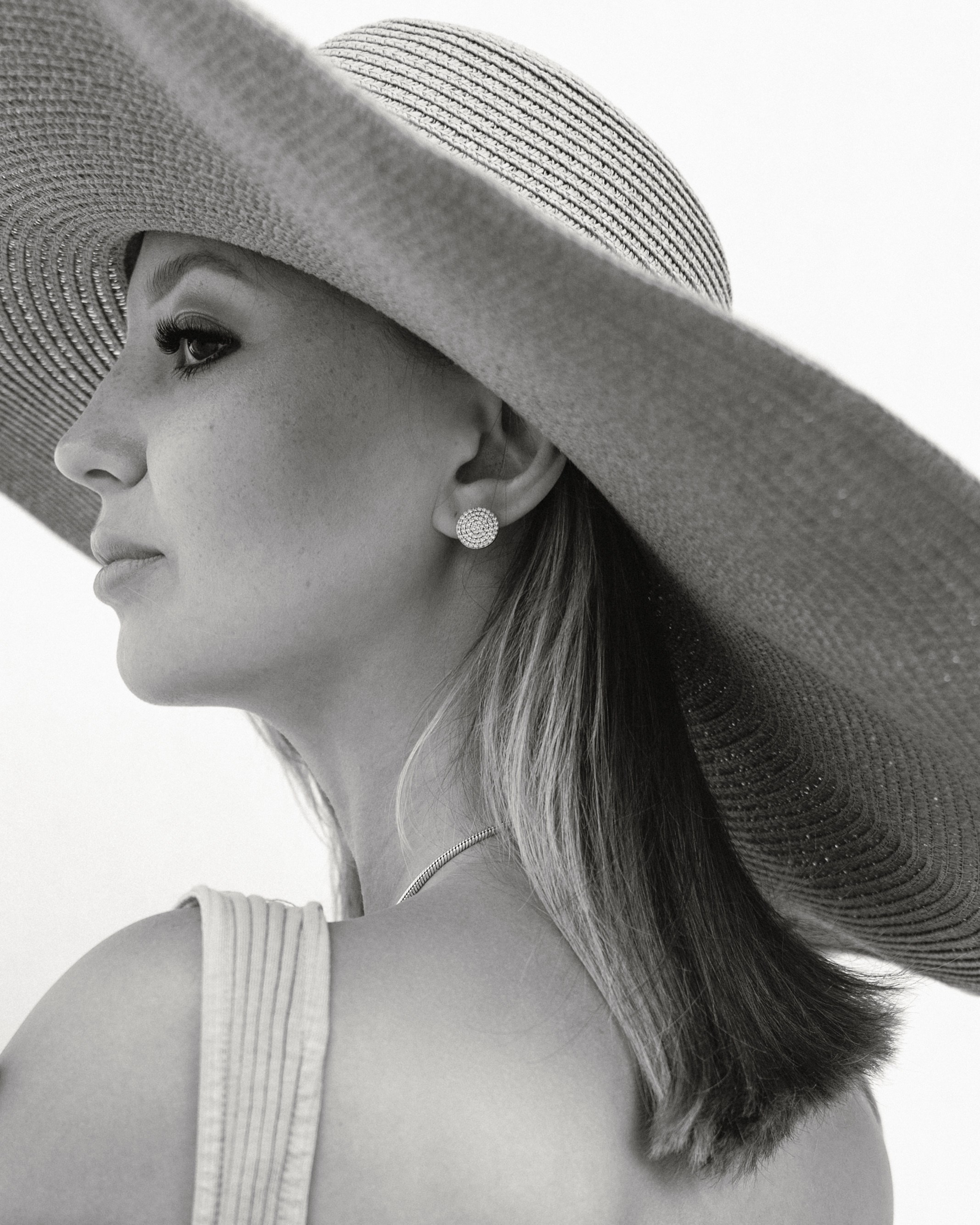 Женский портрет outdoor. Лиана Аскерова ваш фотограф в Санкт-Петербурге