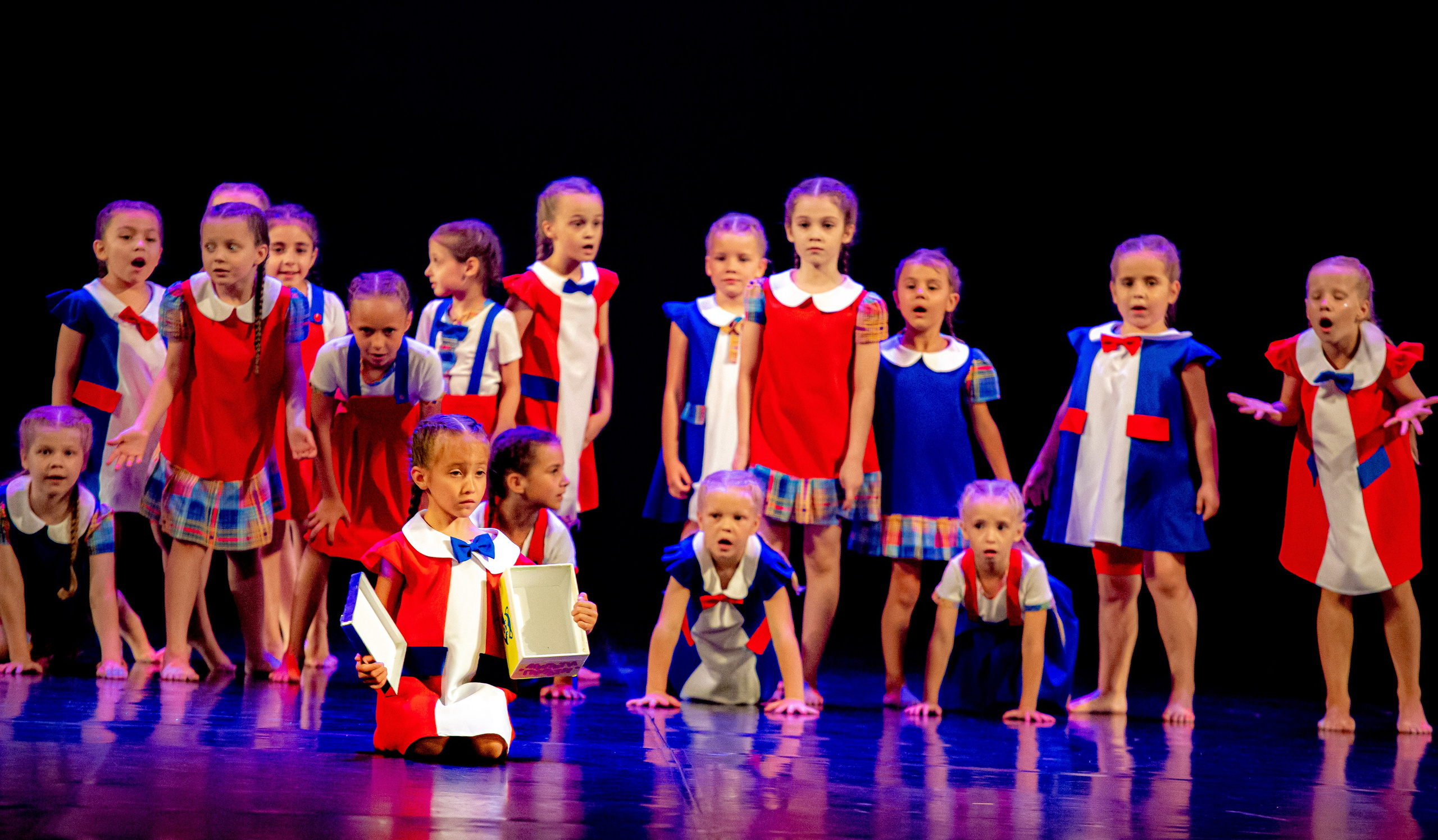 ОТЧЕТНЫЙ КОНЦЕРТ ХОРЕОГРАФИЧЕСКОЙ ШКОЛЫ НИКА. Фотограф в Сочи Юрий Шептаев