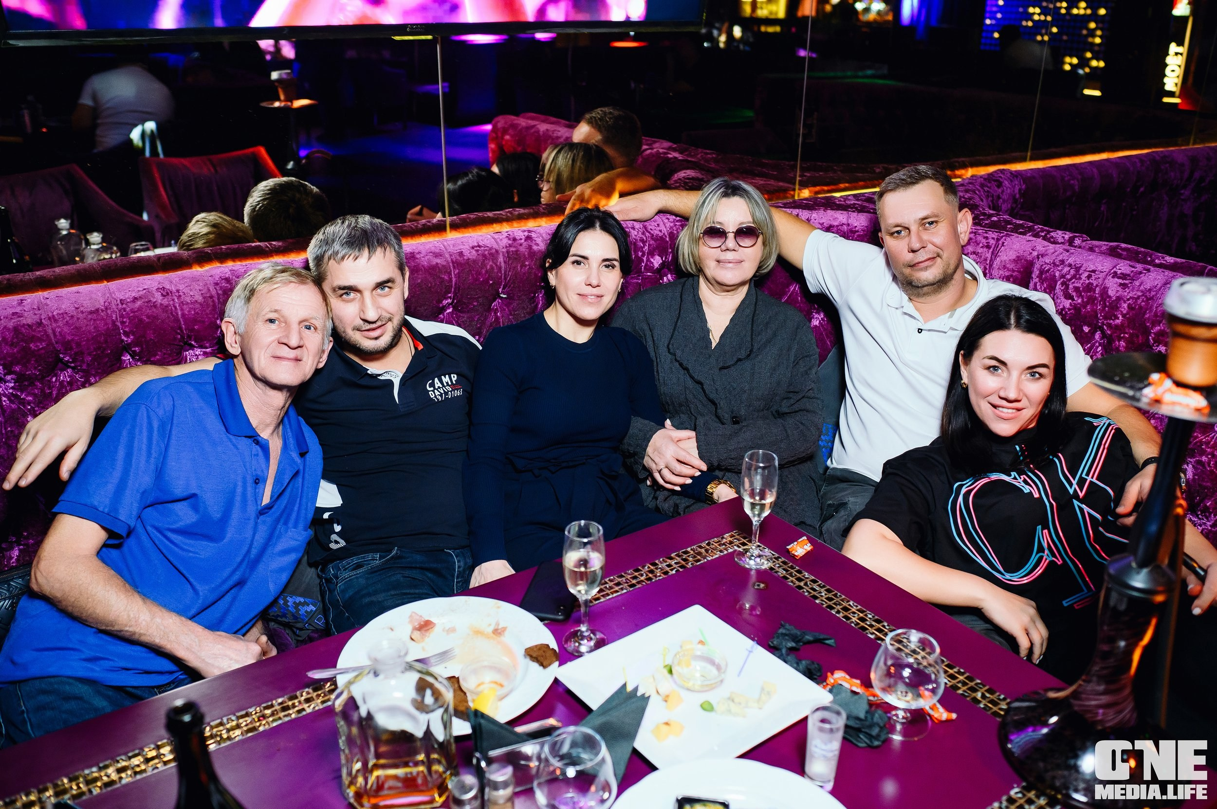 Фоторепортаж из караоке-клуба Эйфория. One Media Life: фоторепортажи, фотоотчеты с мероприятий и заведений