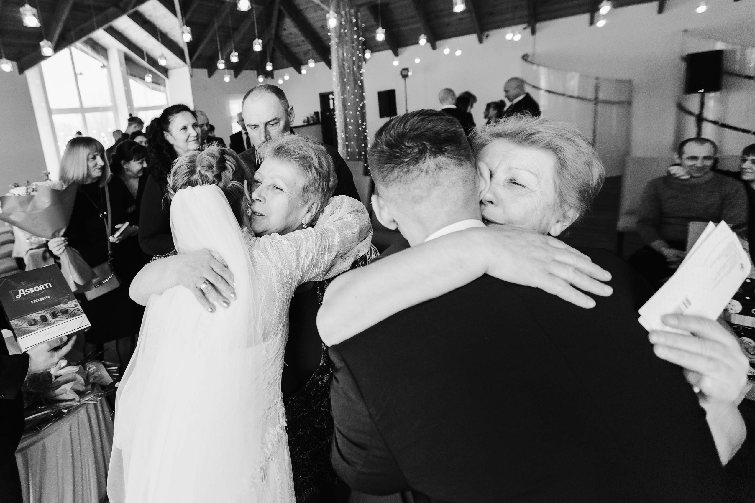 Зимняя свадебная фото и видео съёмка в Гомеле в усадьбе Хорошее место. Свадебный семейный фотограф и видеограф Гомель Минск Беларусь Европа