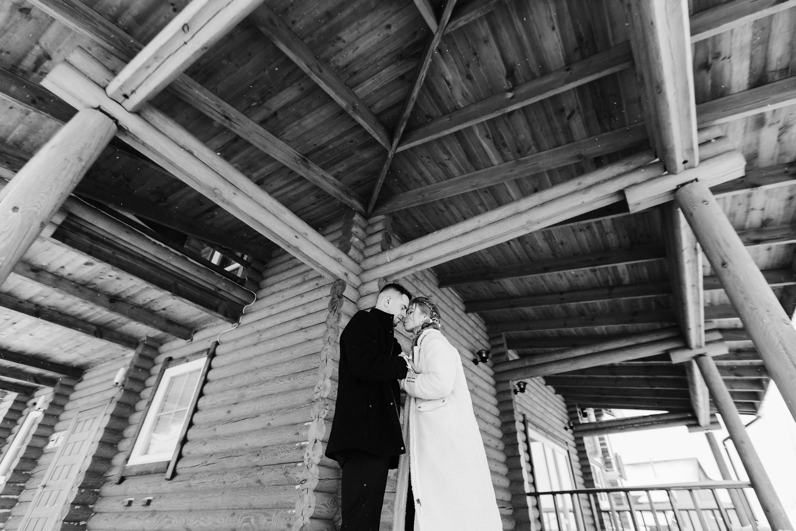 Зимняя свадебная фото и видео съёмка в Гомеле в усадьбе Хорошее место. Свадебный семейный фотограф и видеограф Гомель Минск Беларусь Европа