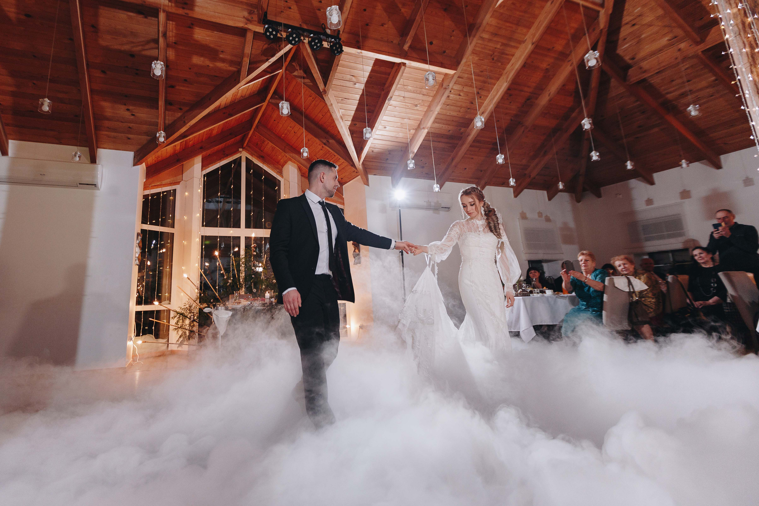 Зимняя свадебная фото и видео съёмка в Гомеле в усадьбе Хорошее место. Свадебный семейный фотограф и видеограф Гомель Минск Беларусь Европа