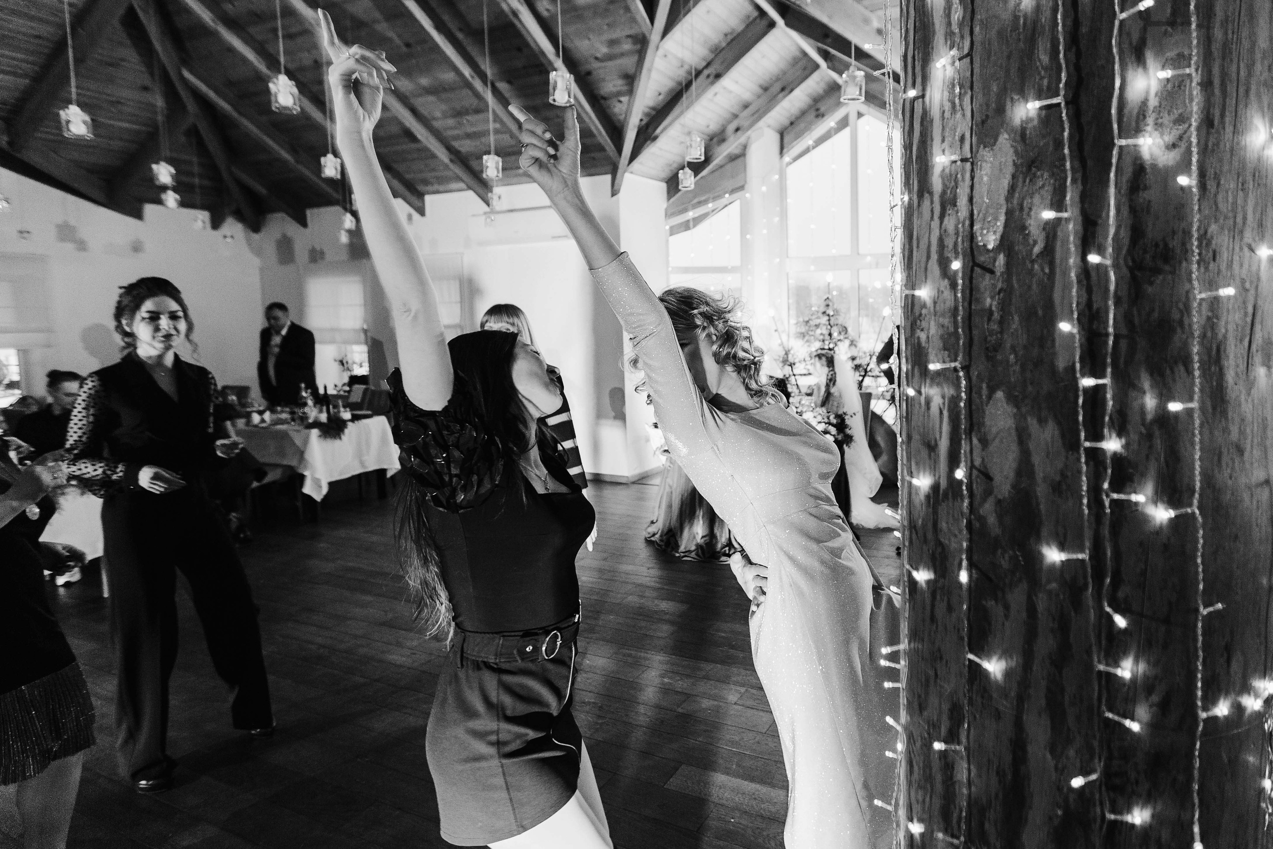 Зимняя свадебная фото и видео съёмка в Гомеле в усадьбе Хорошее место. Свадебный семейный фотограф и видеограф Гомель Минск Беларусь Европа