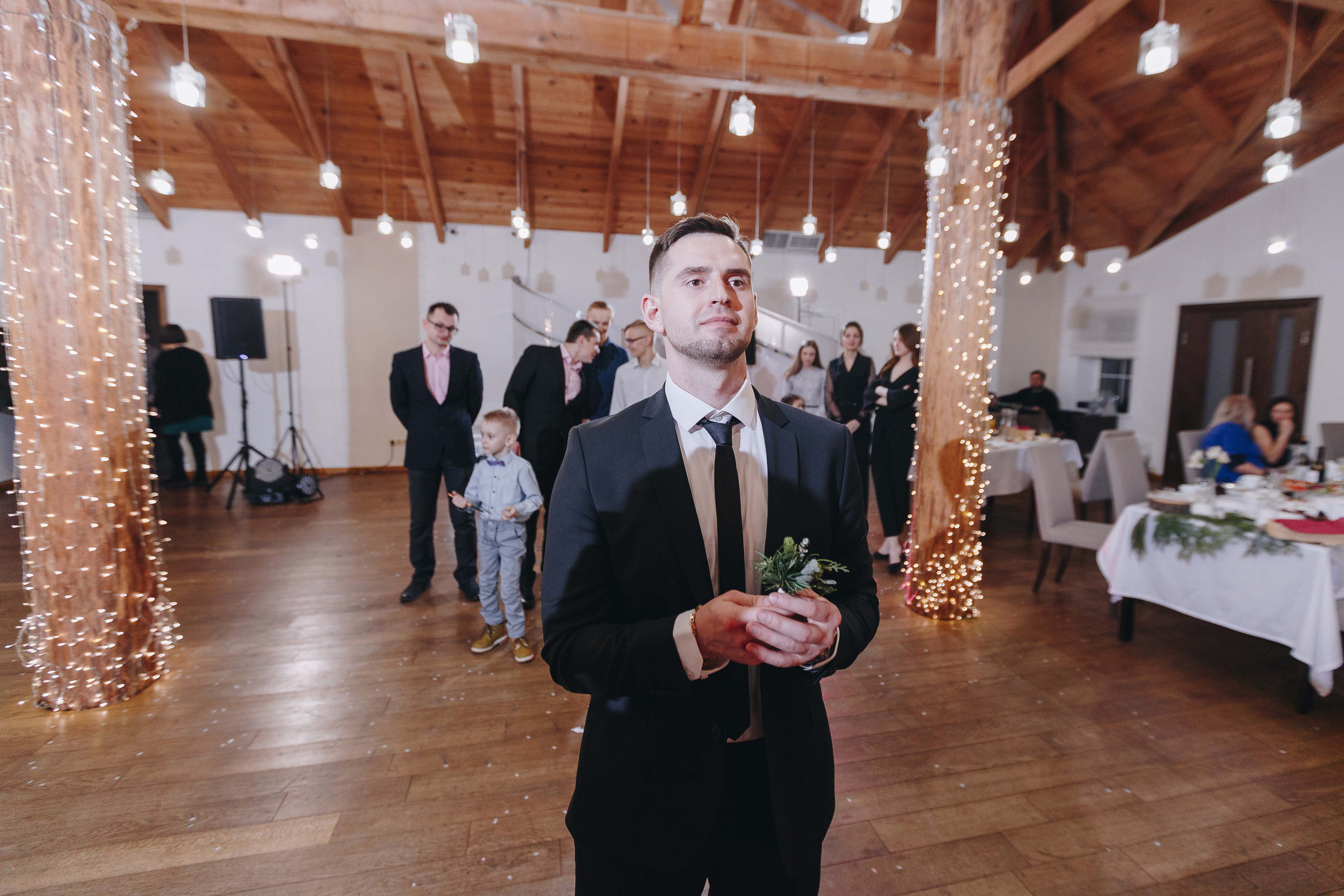 Зимняя свадебная фото и видео съёмка в Гомеле в усадьбе Хорошее место. Свадебный семейный фотограф и видеограф Гомель Минск Беларусь Европа