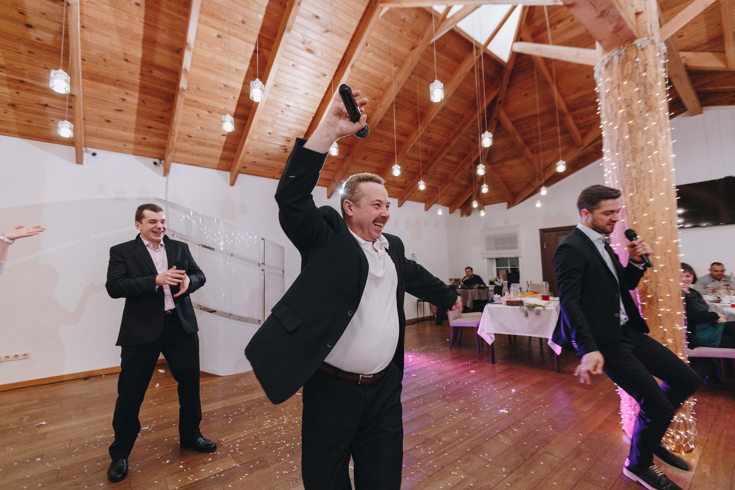 Зимняя свадебная фото и видео съёмка в Гомеле в усадьбе Хорошее место. Свадебный семейный фотограф и видеограф Гомель Минск Беларусь Европа