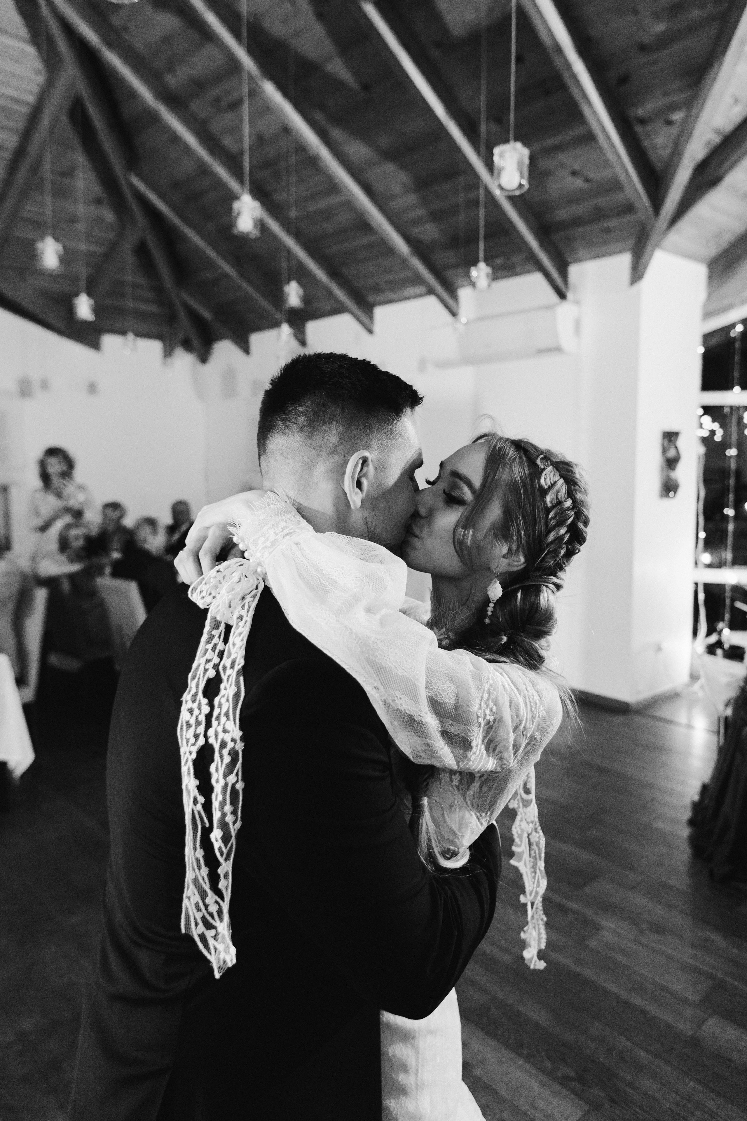 Зимняя свадебная фото и видео съёмка в Гомеле в усадьбе Хорошее место. Свадебный семейный фотограф и видеограф Гомель Минск Беларусь Европа