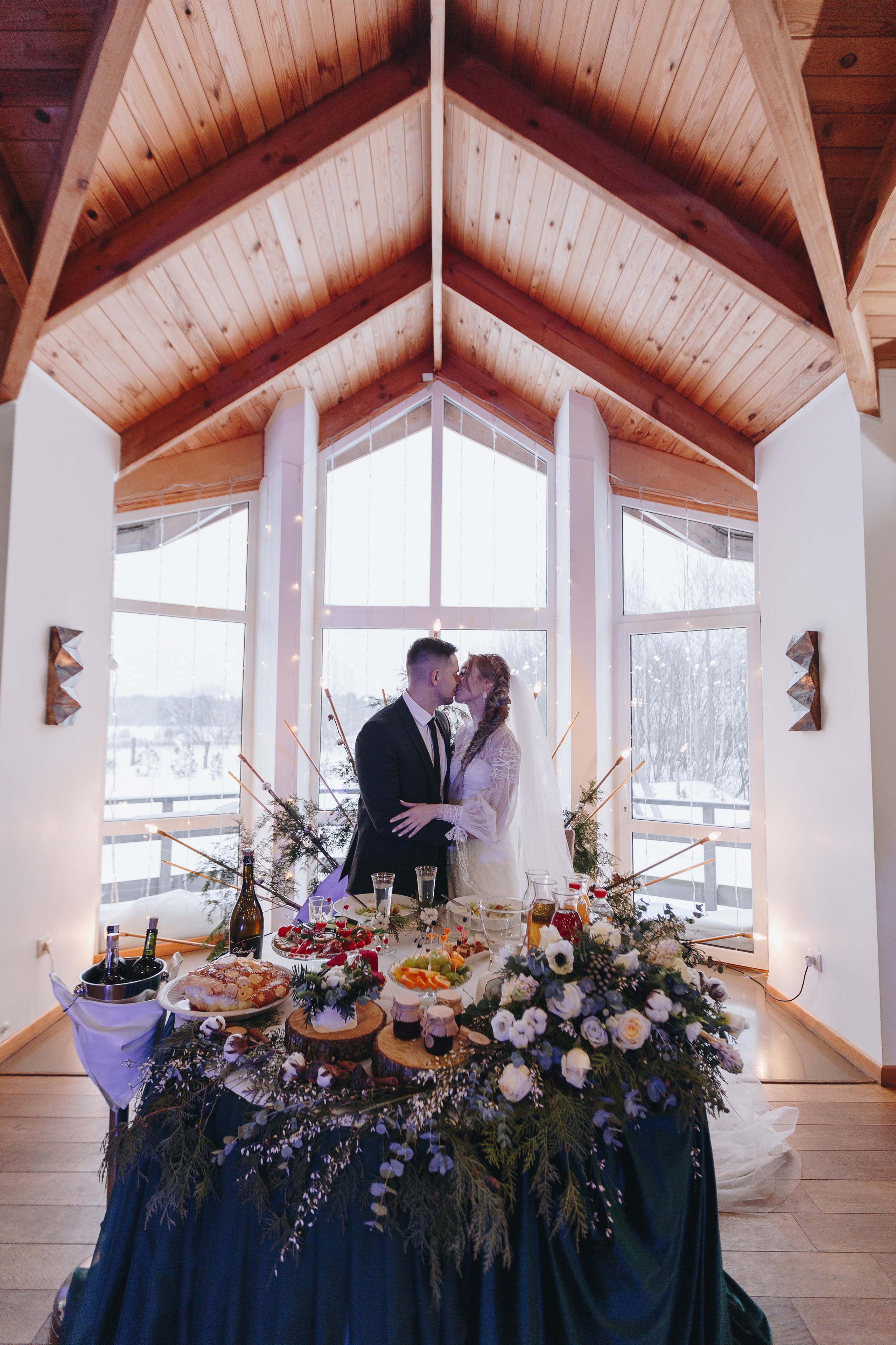 Зимняя свадебная фото и видео съёмка в Гомеле в усадьбе Хорошее место. Свадебный семейный фотограф и видеограф Гомель Минск Беларусь Европа