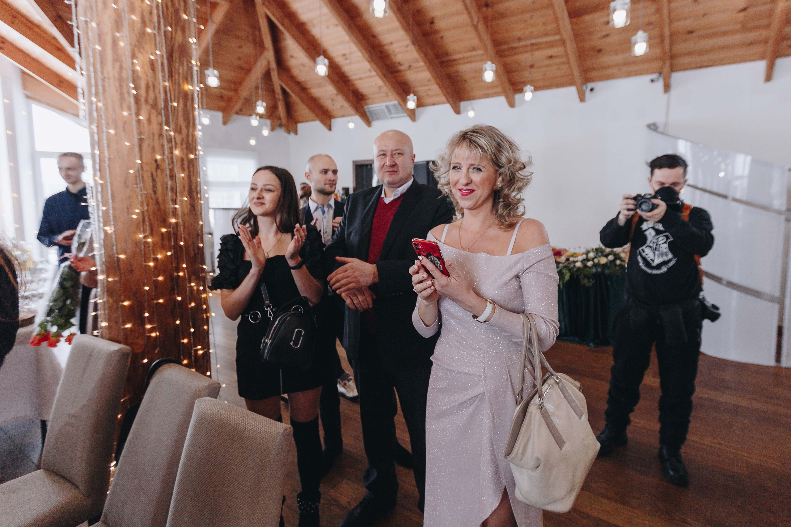 Зимняя свадебная фото и видео съёмка в Гомеле в усадьбе Хорошее место. Свадебный семейный фотограф и видеограф Гомель Минск Беларусь Европа