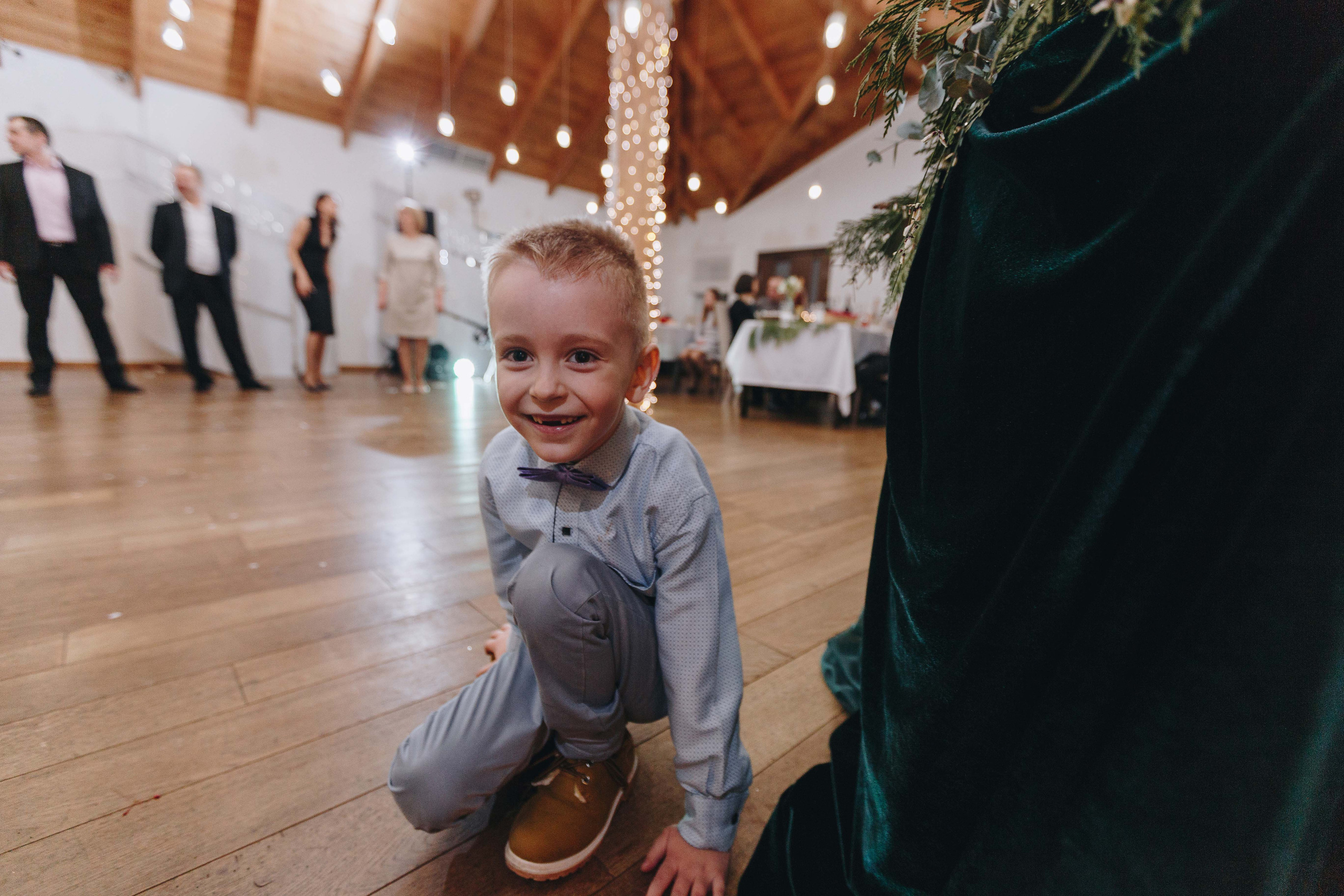 Зимняя свадебная фото и видео съёмка в Гомеле в усадьбе Хорошее место. Свадебный семейный фотограф и видеограф Гомель Минск Беларусь Европа