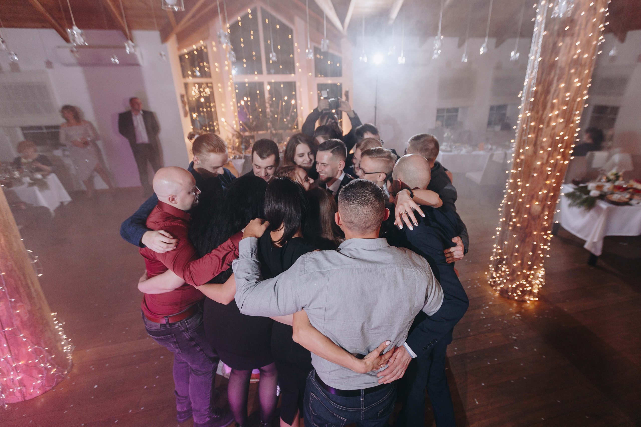 Зимняя свадебная фото и видео съёмка в Гомеле в усадьбе Хорошее место. Свадебный семейный фотограф и видеограф Гомель Минск Беларусь Европа