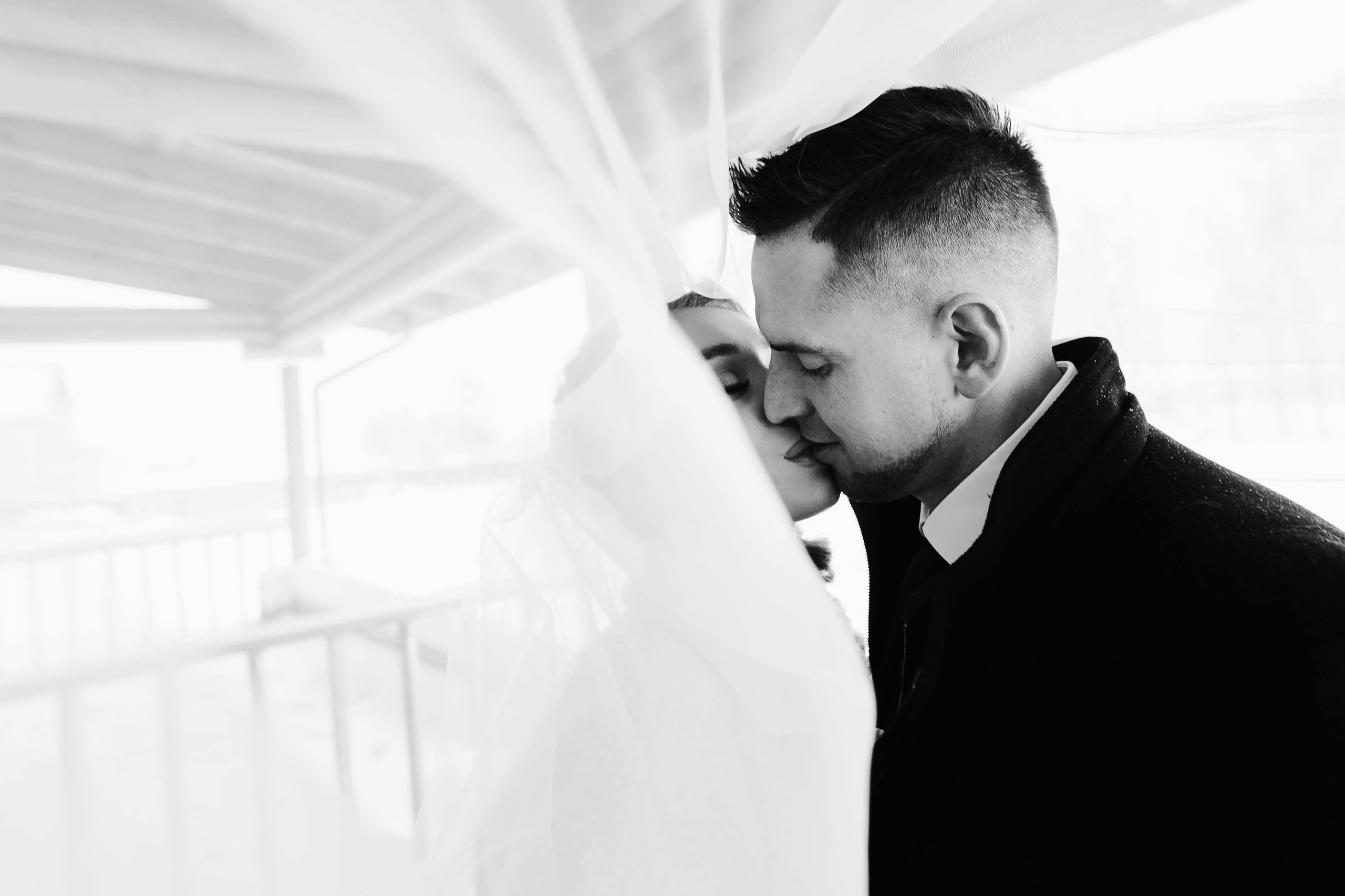 Зимняя свадебная фото и видео съёмка в Гомеле в усадьбе Хорошее место. Свадебный семейный фотограф и видеограф Гомель Минск Беларусь Европа