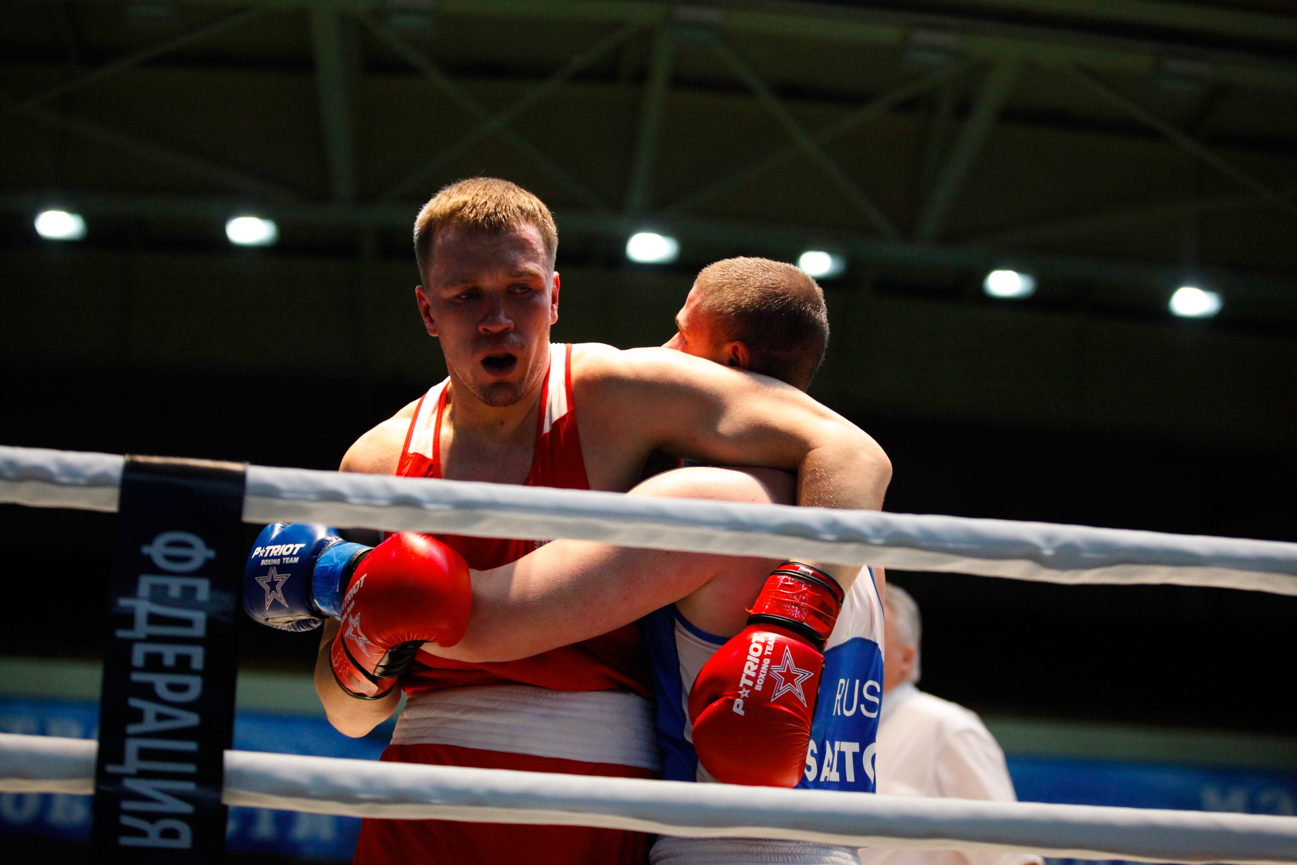 БОКС. Фото. Спортивный фотограф, трансляция, звук и свет в Новосибирске