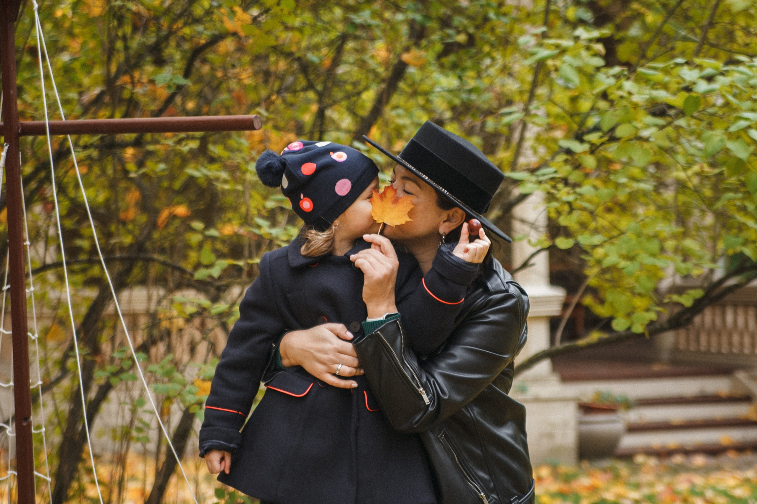 4 ноги, Терем, чай и 1 маленький хвост. Семейный фотограф, свадебный фотограф, женский портрет в Санкт-Петербу